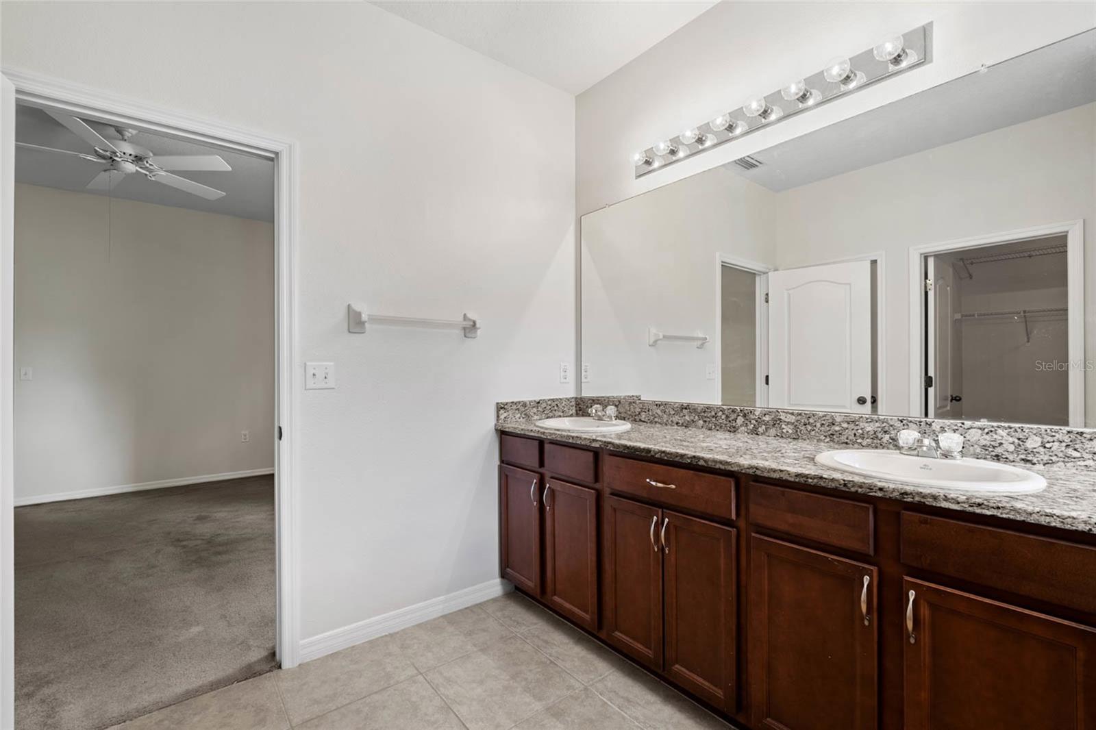 Image 37 of 59 For 11144 Paradise Point Way