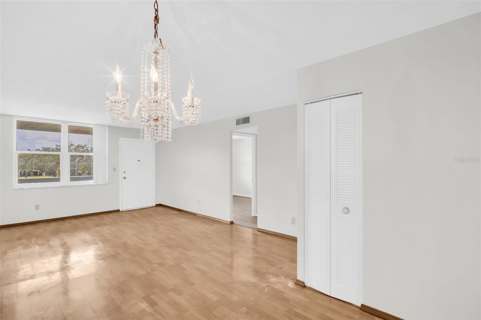 Image 20 of 55 For 4705 1st Street Ne 337