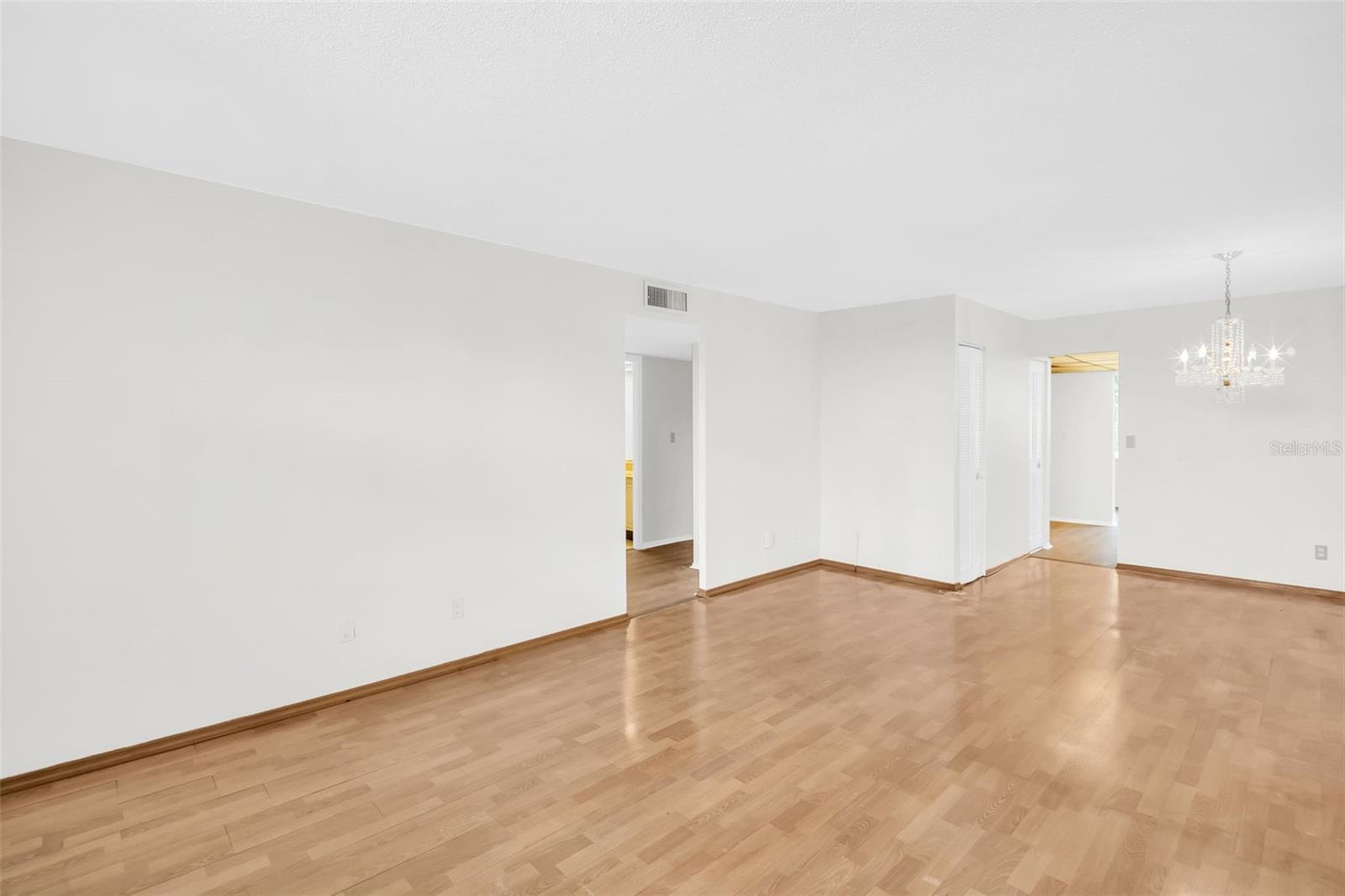 Image 24 of 55 For 4705 1st Street Ne 337