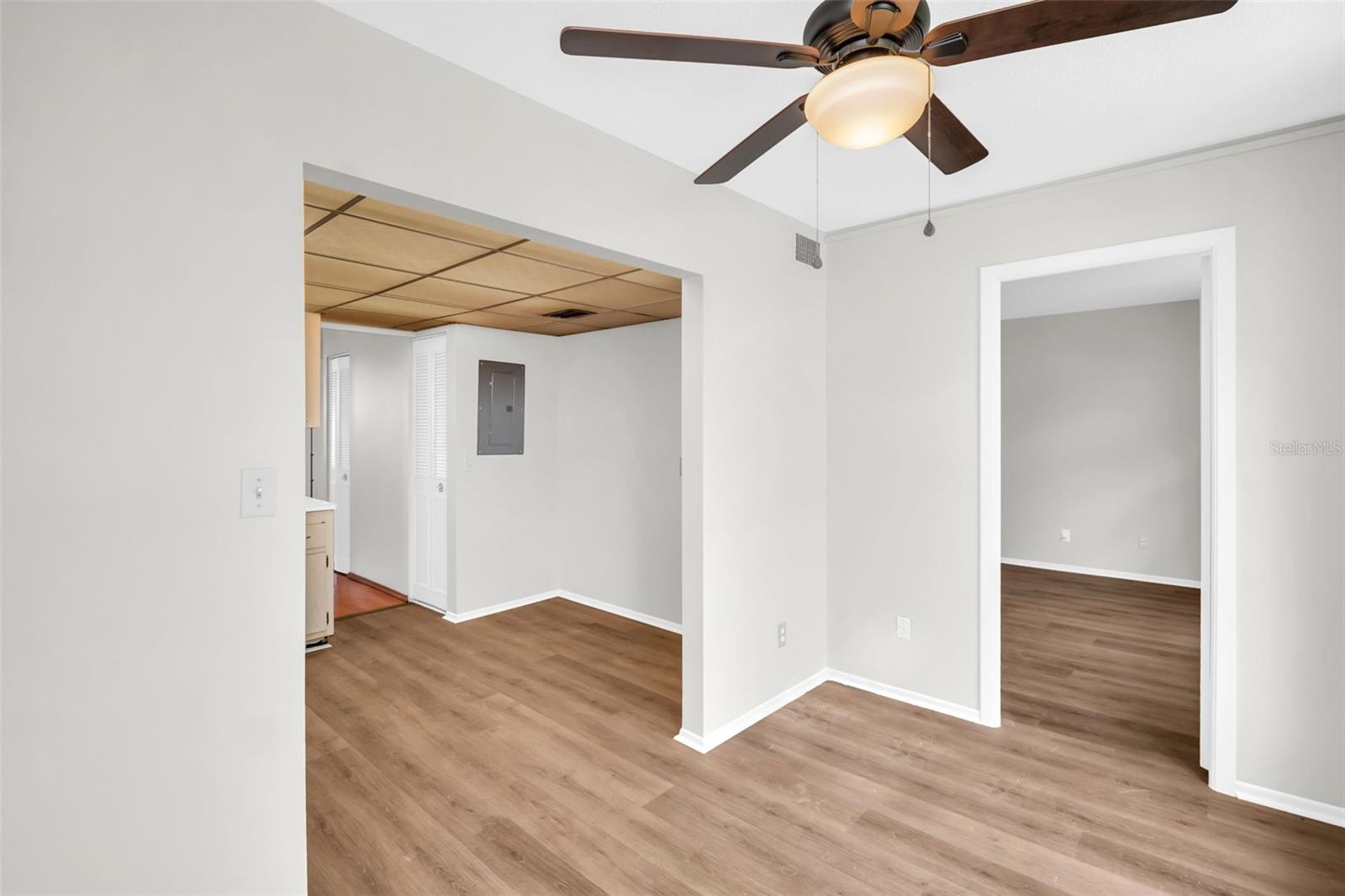 Image 30 of 55 For 4705 1st Street Ne 337