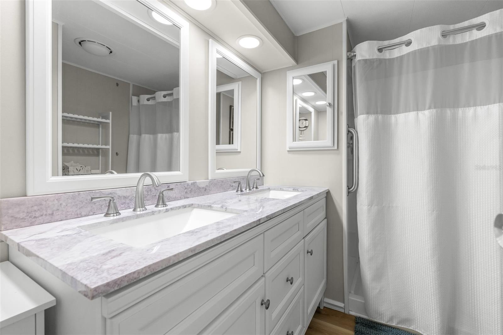 Listing photo id 12 for 9936 Perch Court