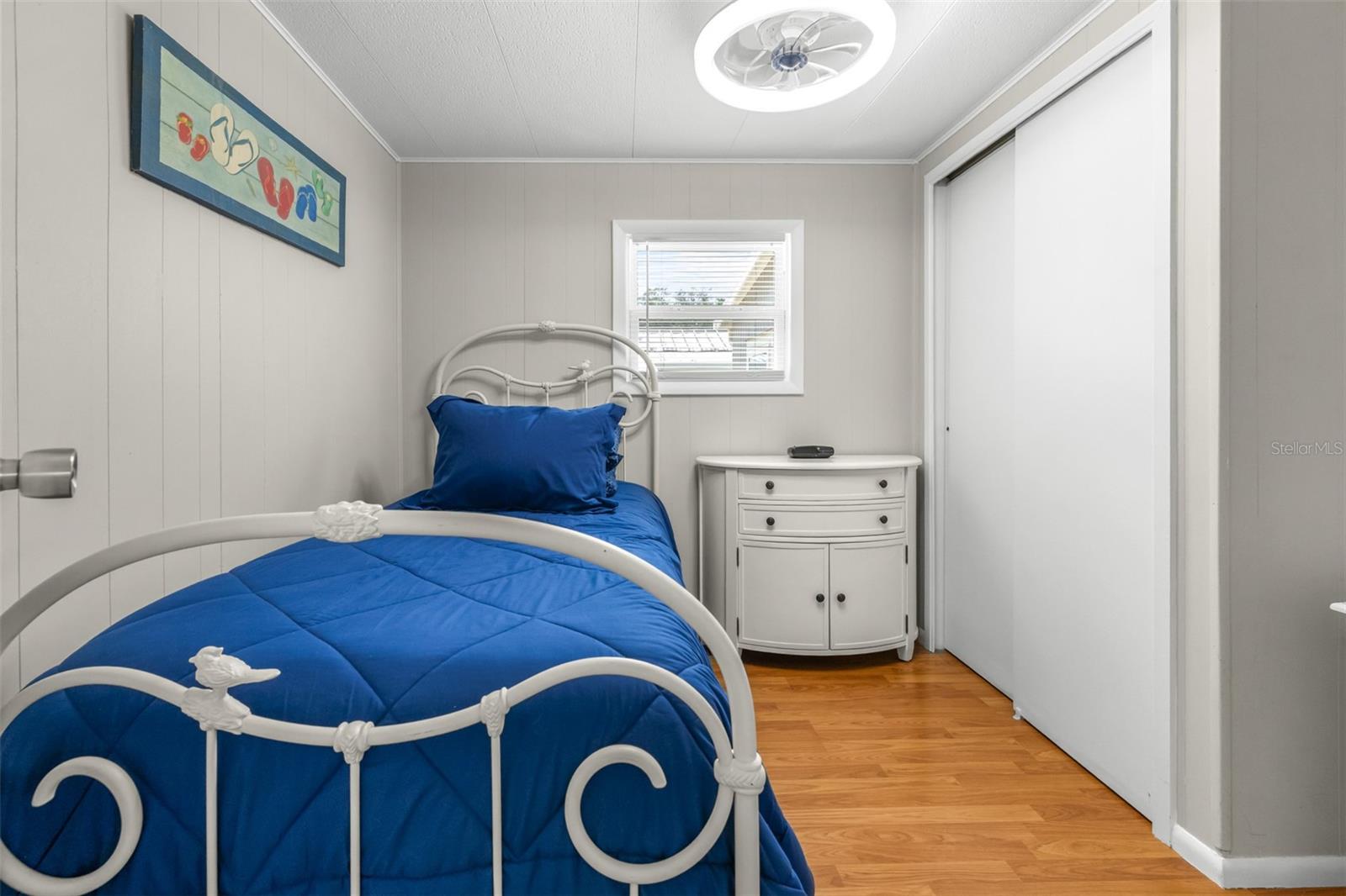 Listing photo id 13 for 9936 Perch Court