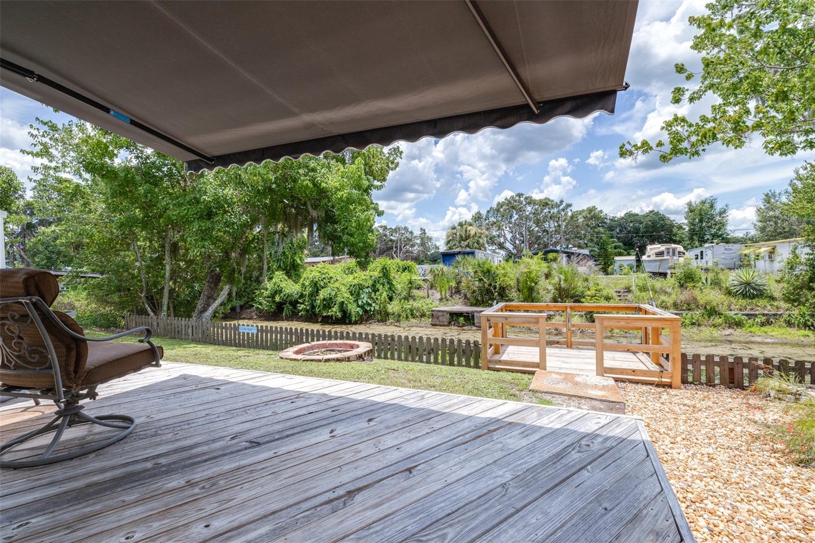 Listing photo id 0 for 9936 Perch Court