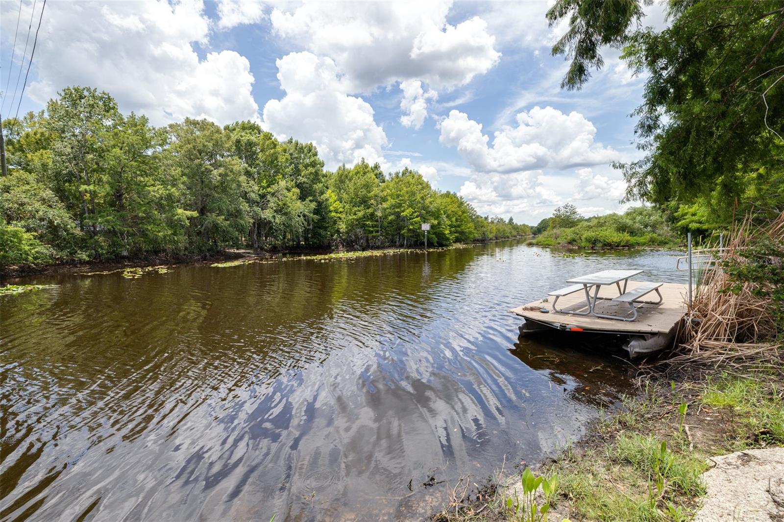 Listing photo id 19 for 9936 Perch Court