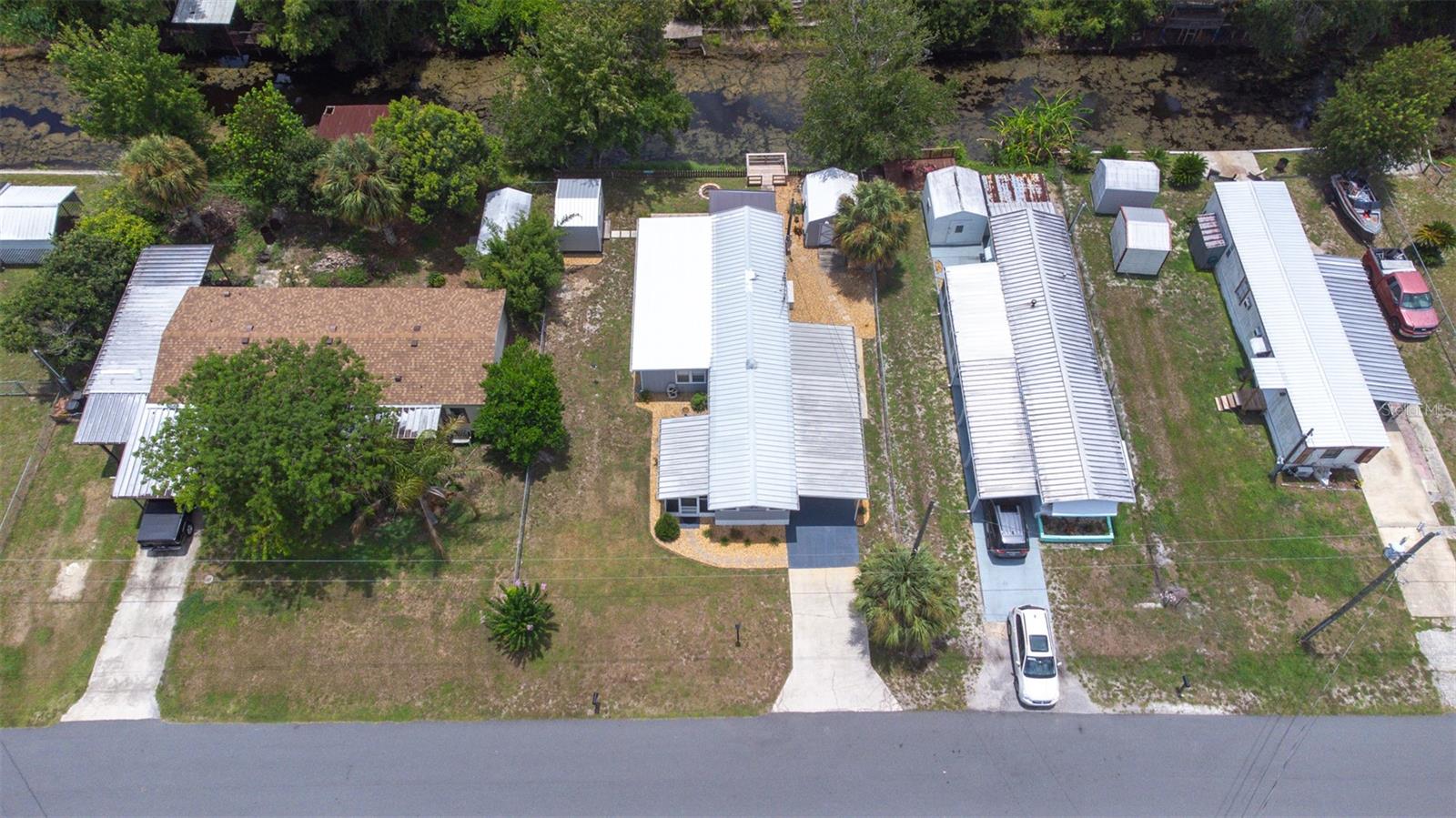 Listing photo id 22 for 9936 Perch Court