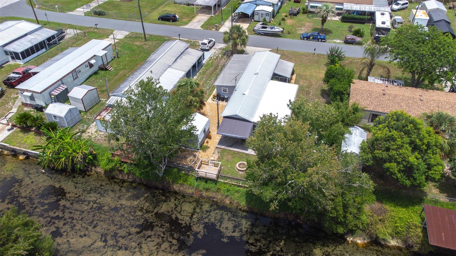 Listing photo id 24 for 9936 Perch Court