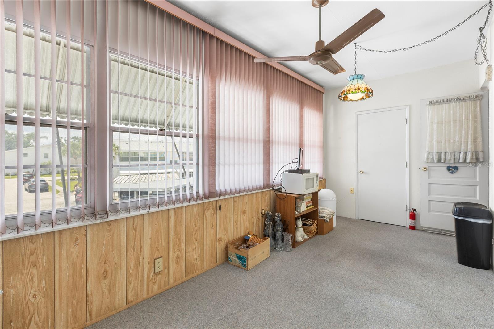Image 12 of 41 For 6000 20th Street N 123