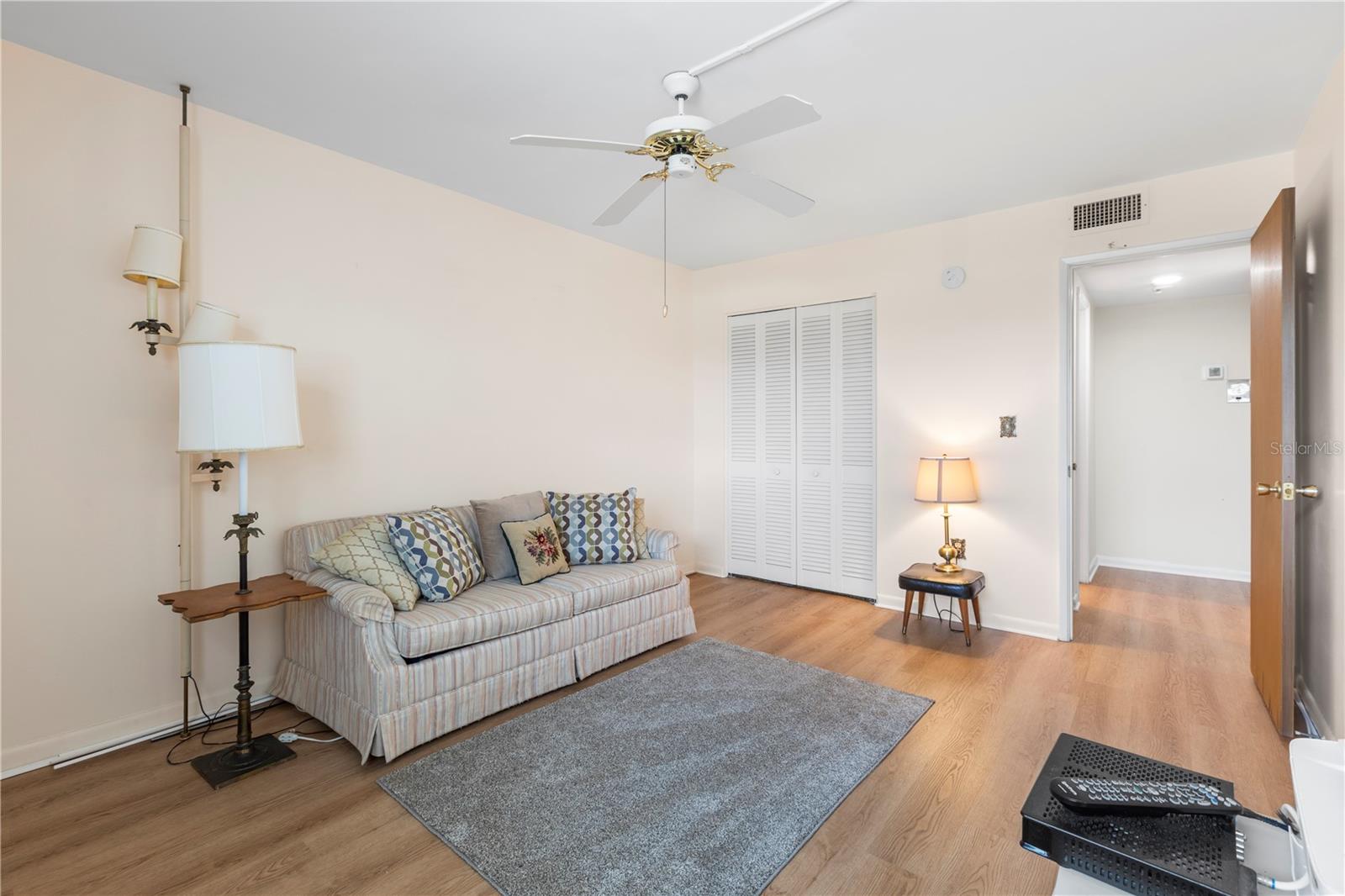 Image 20 of 41 For 6000 20th Street N 123