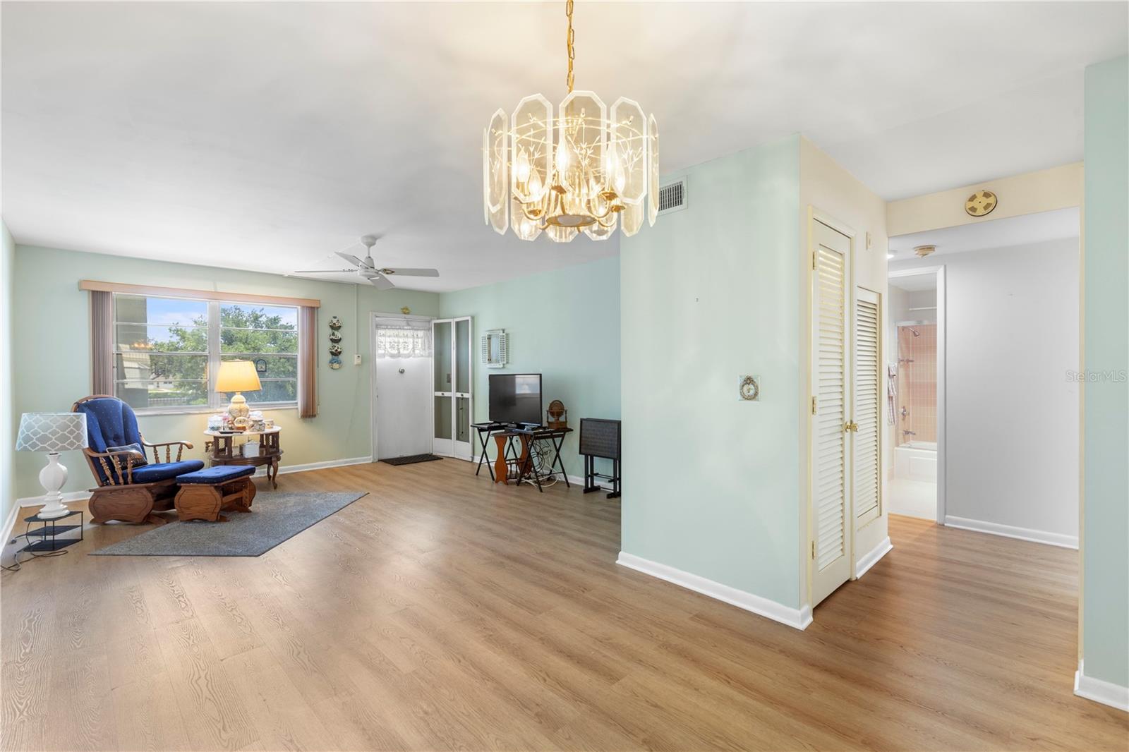Image 6 of 41 For 6000 20th Street N 123