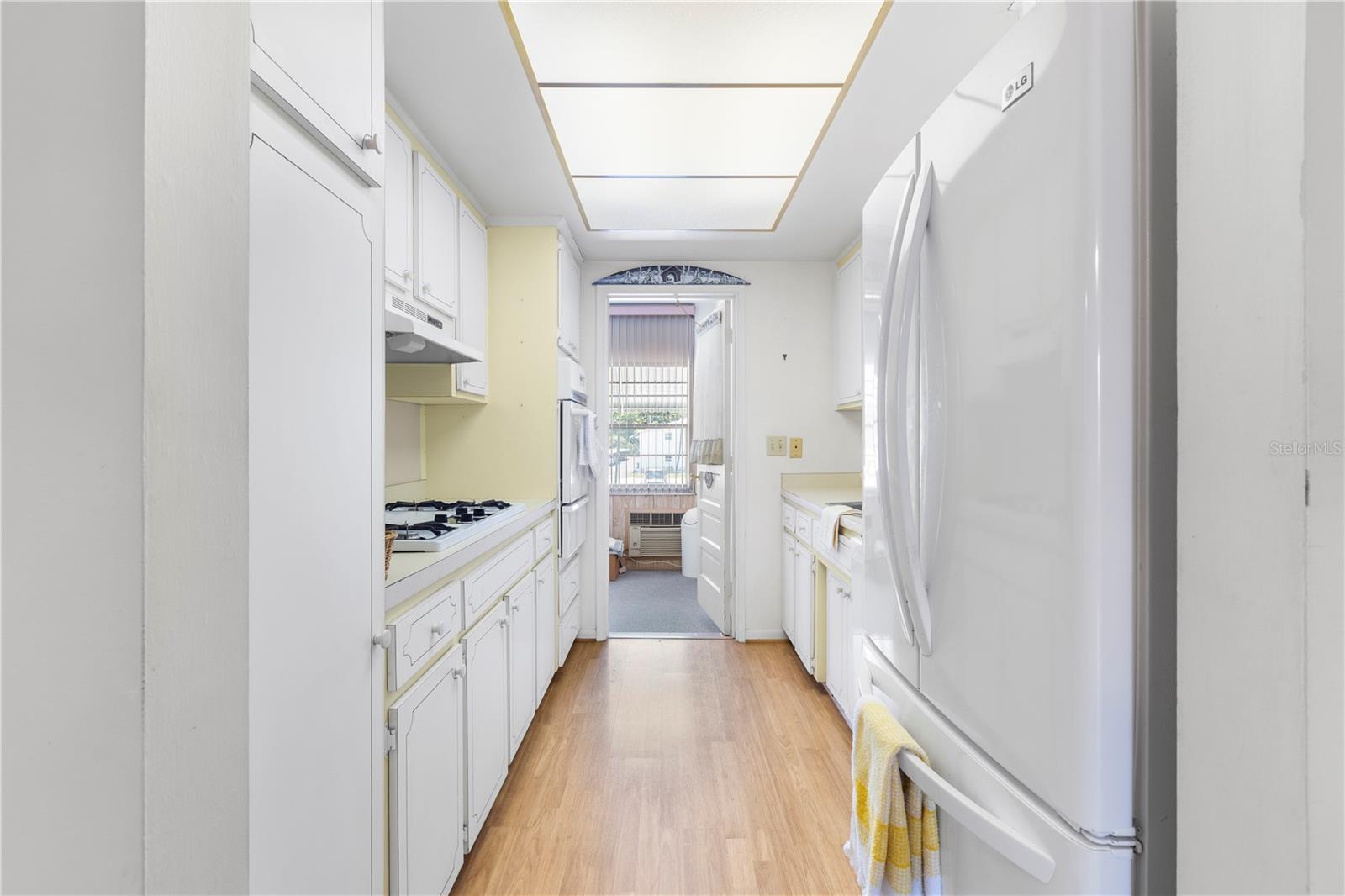 Image 7 of 41 For 6000 20th Street N 123