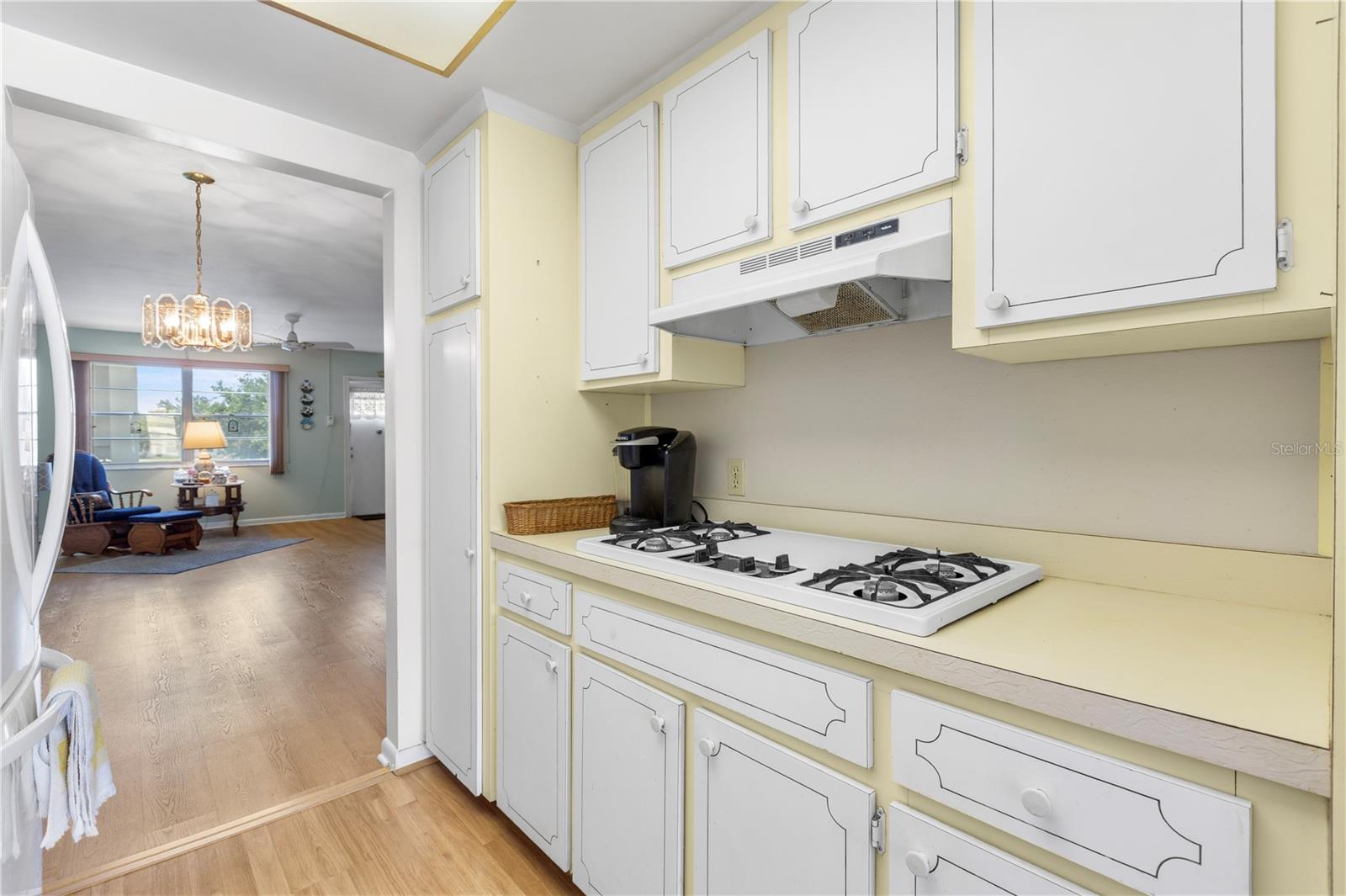 Image 9 of 41 For 6000 20th Street N 123