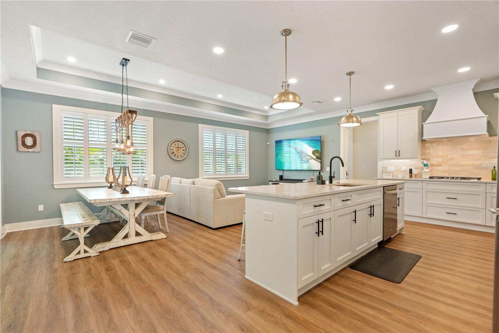 Image 6 of 55 For 200 Larocca Court