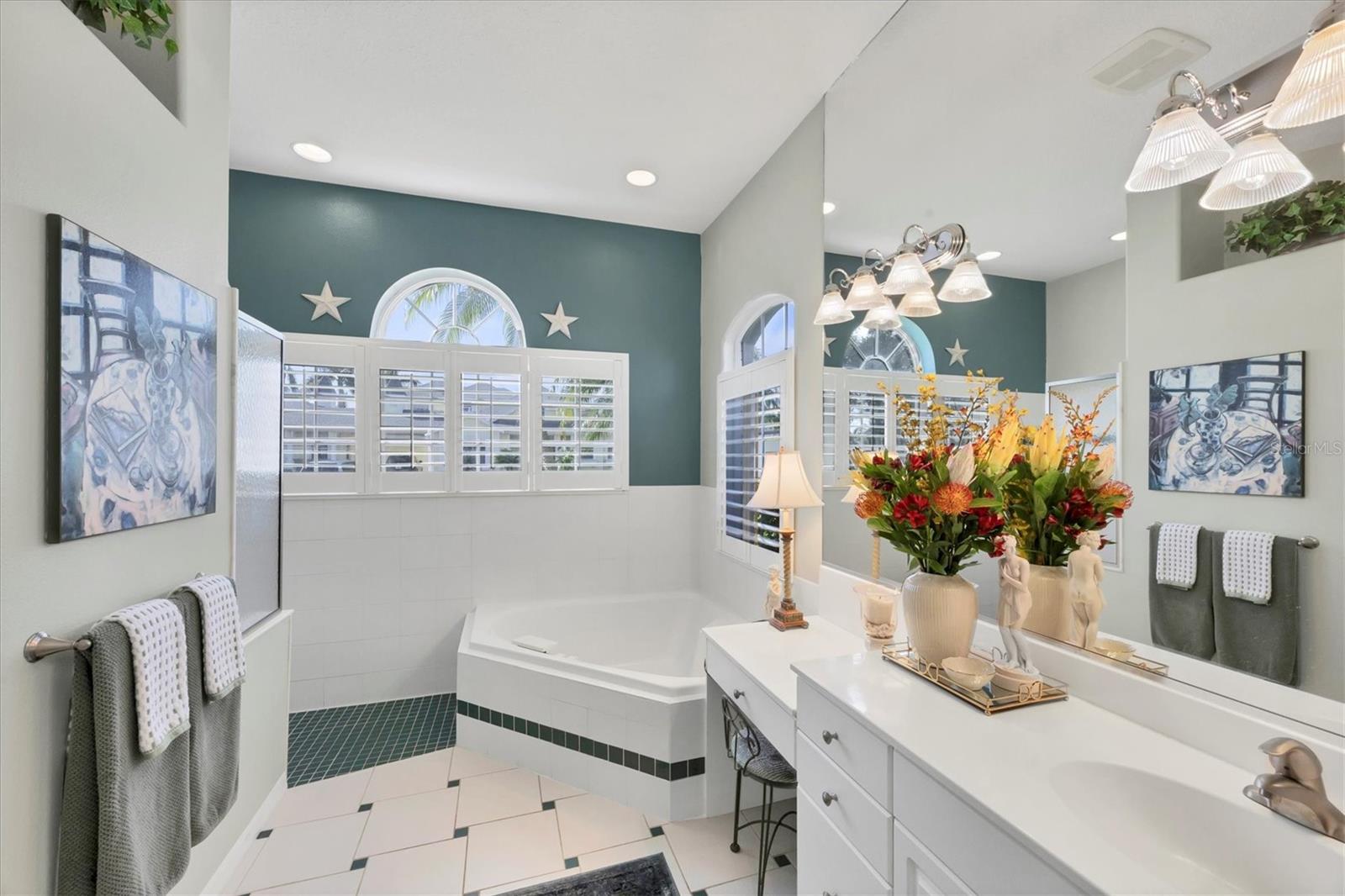 Image 42 of 71 For 4743 Spinnaker Drive
