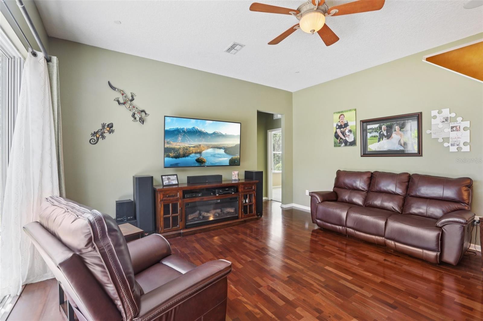 Image 11 of 48 For 25950 Risen Star Drive