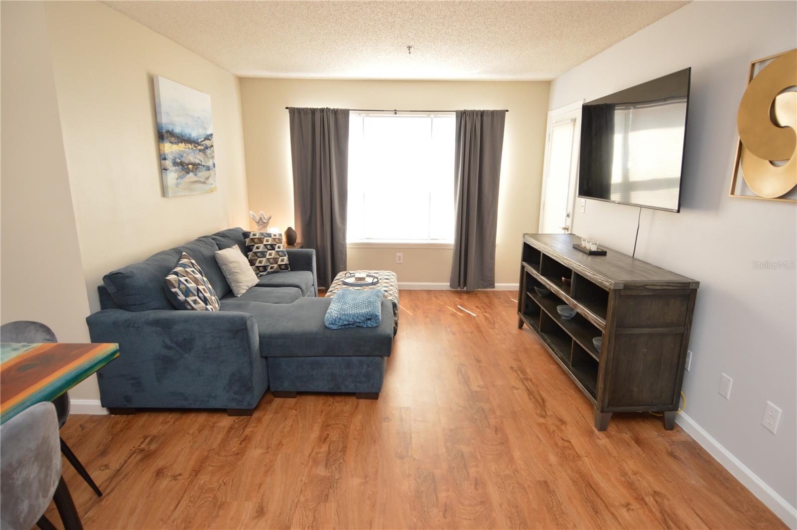 Image 18 of 80 For 11901 4th Street N 10105(furn