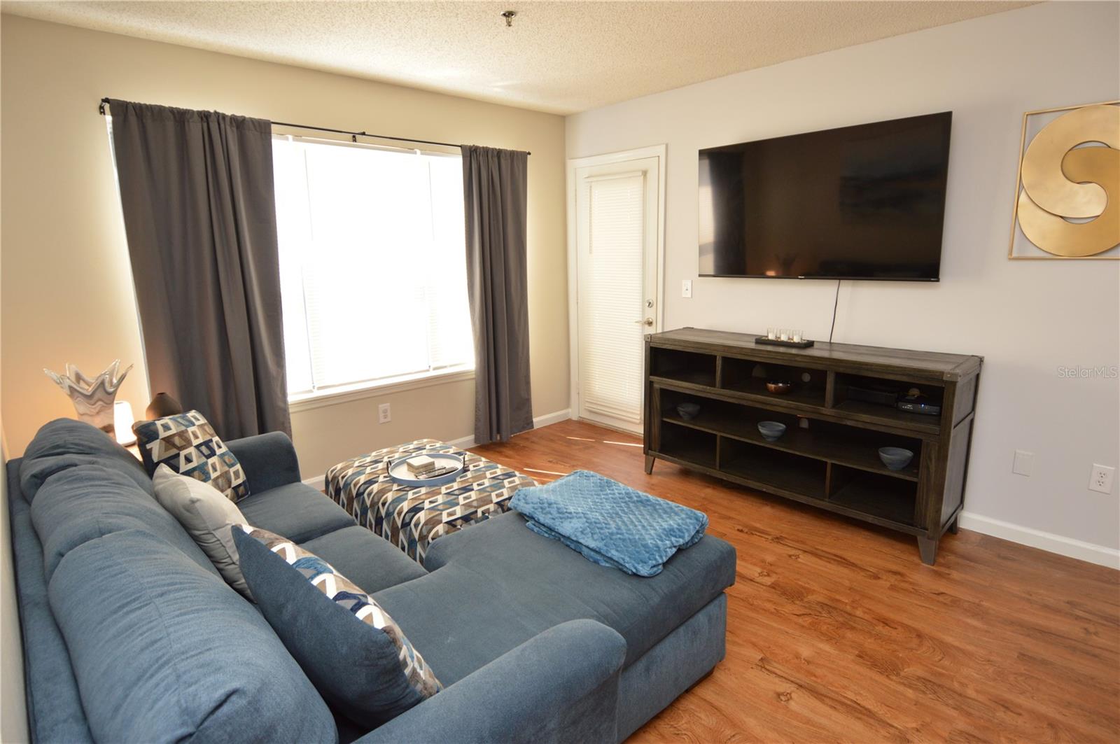 Image 19 of 80 For 11901 4th Street N 10105(furn