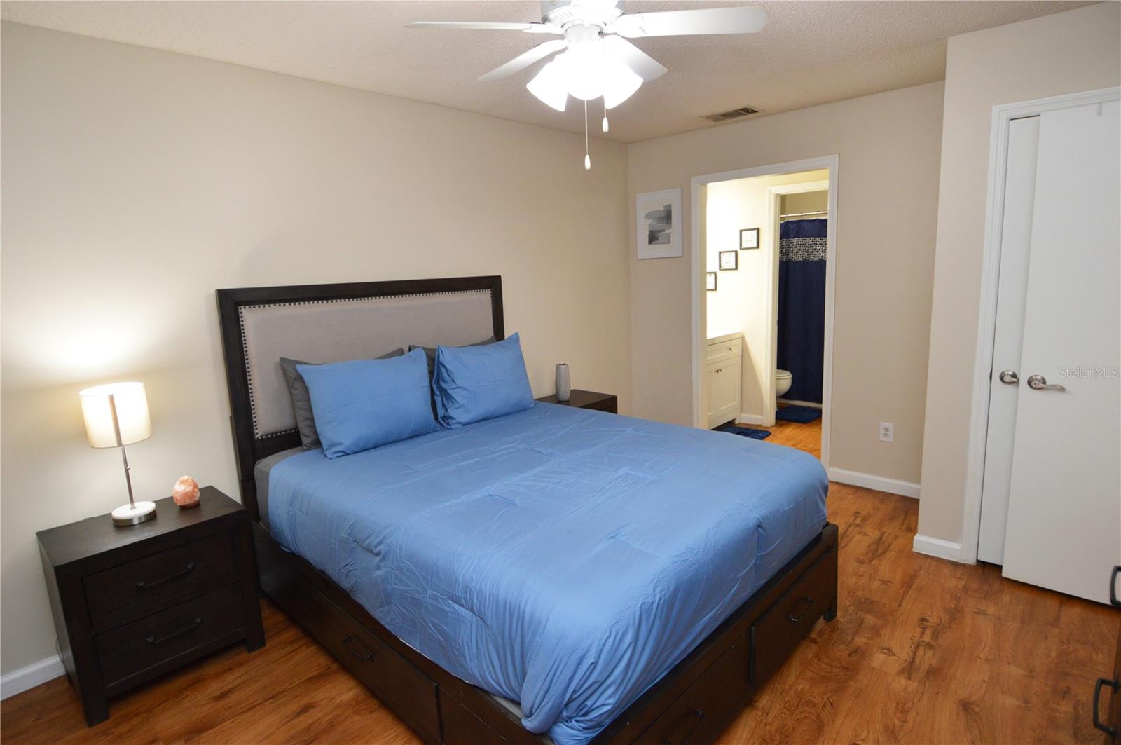 Image 31 of 80 For 11901 4th Street N 10105(furn