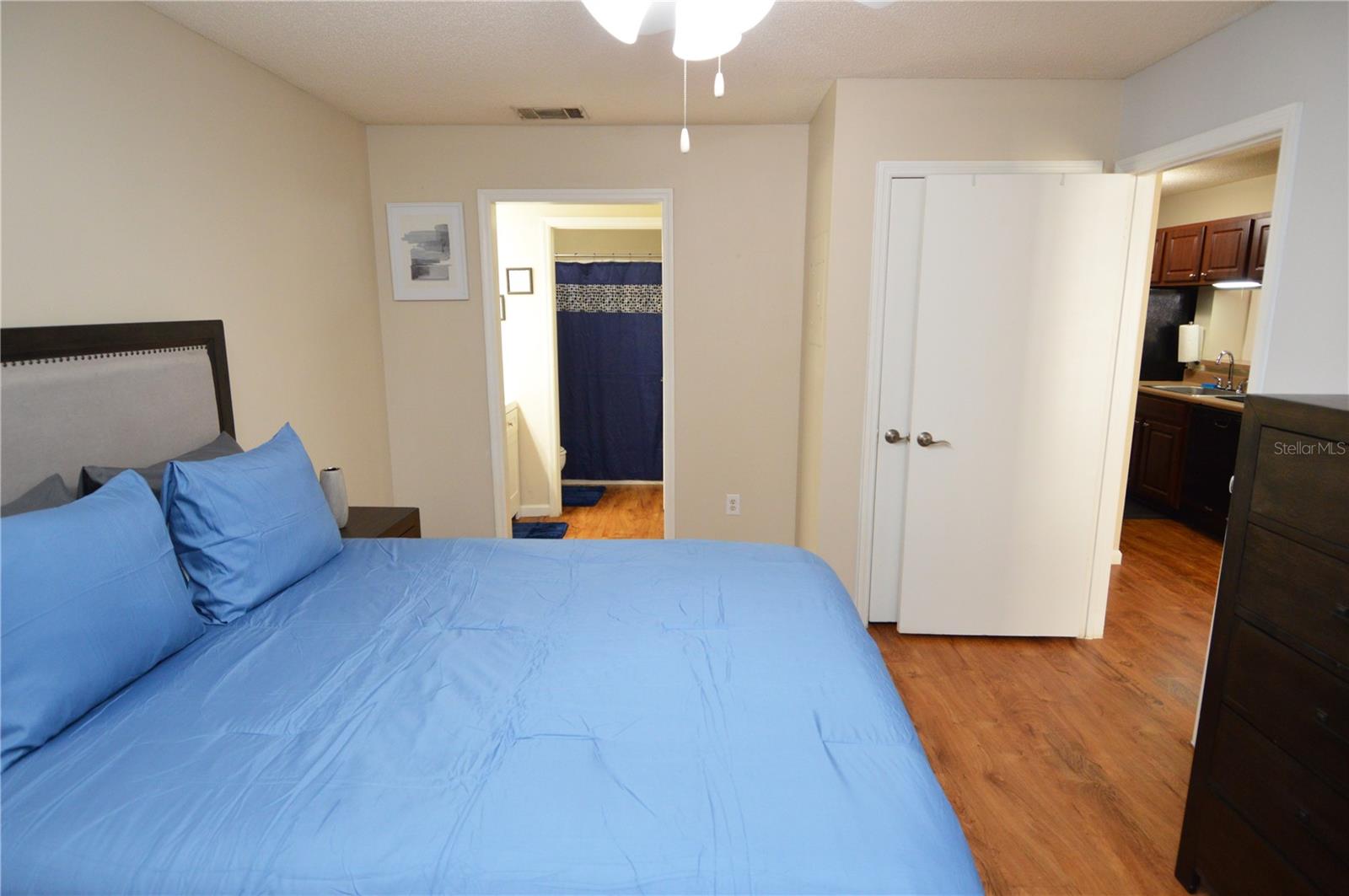 Image 32 of 80 For 11901 4th Street N 10105(furn