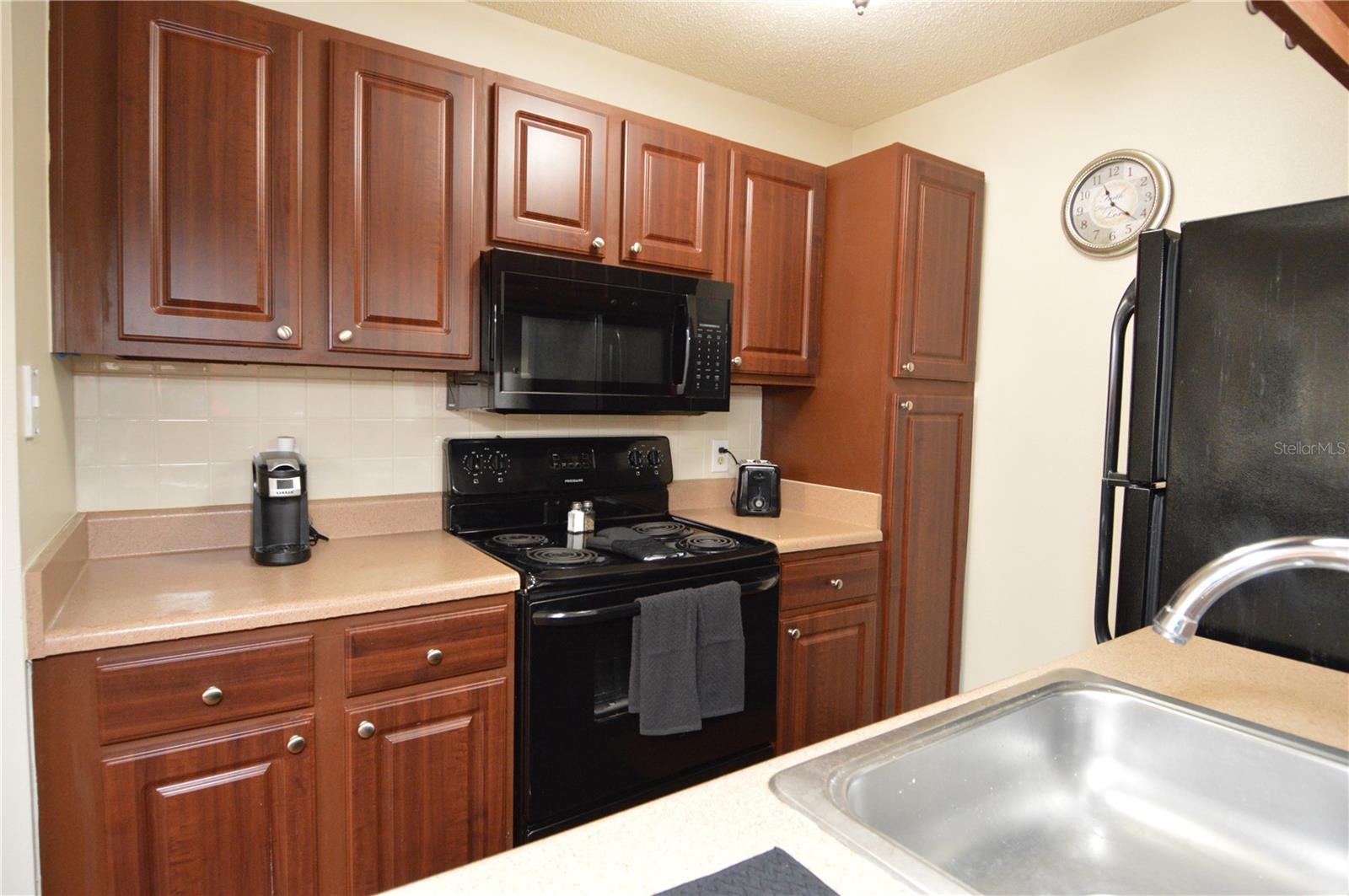 Image 7 of 80 For 11901 4th Street N 10105(furn
