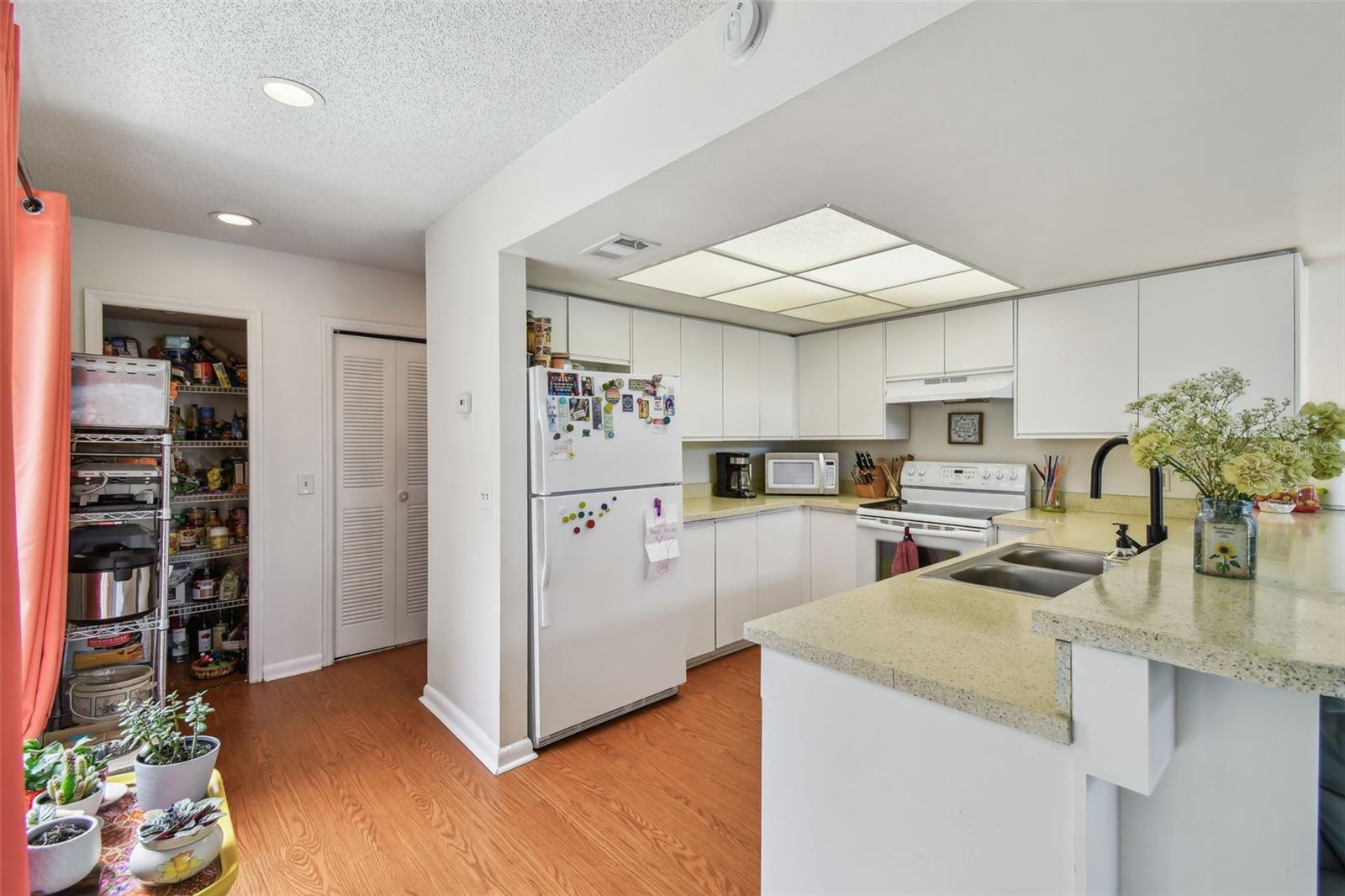 Image 20 of 80 For 6262 142nd Avenue N 1302