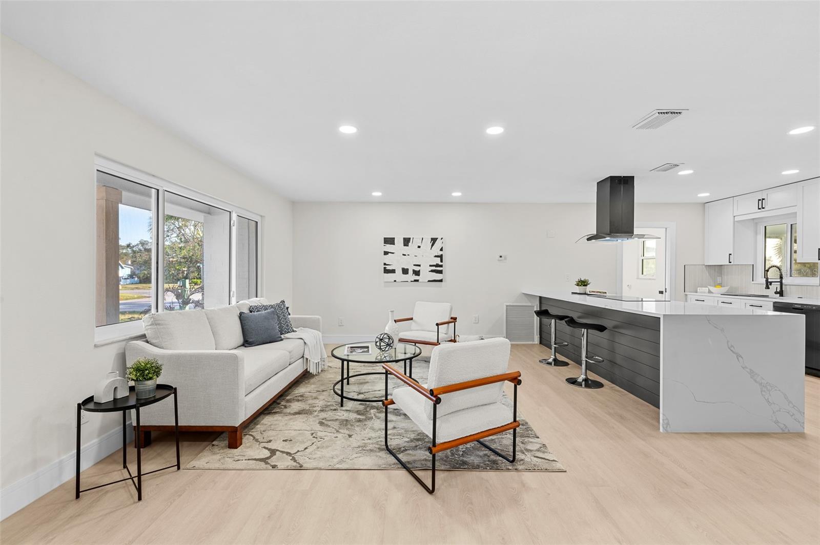 Image 3 of 38 For 105 12th Street Sw