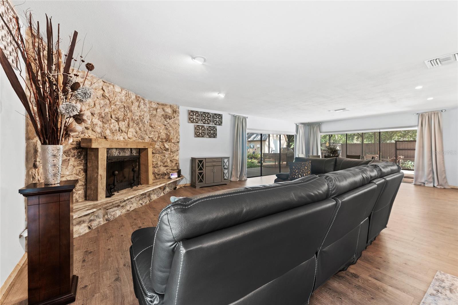 Image 10 of 40 For 3011 Lake Ellen Drive
