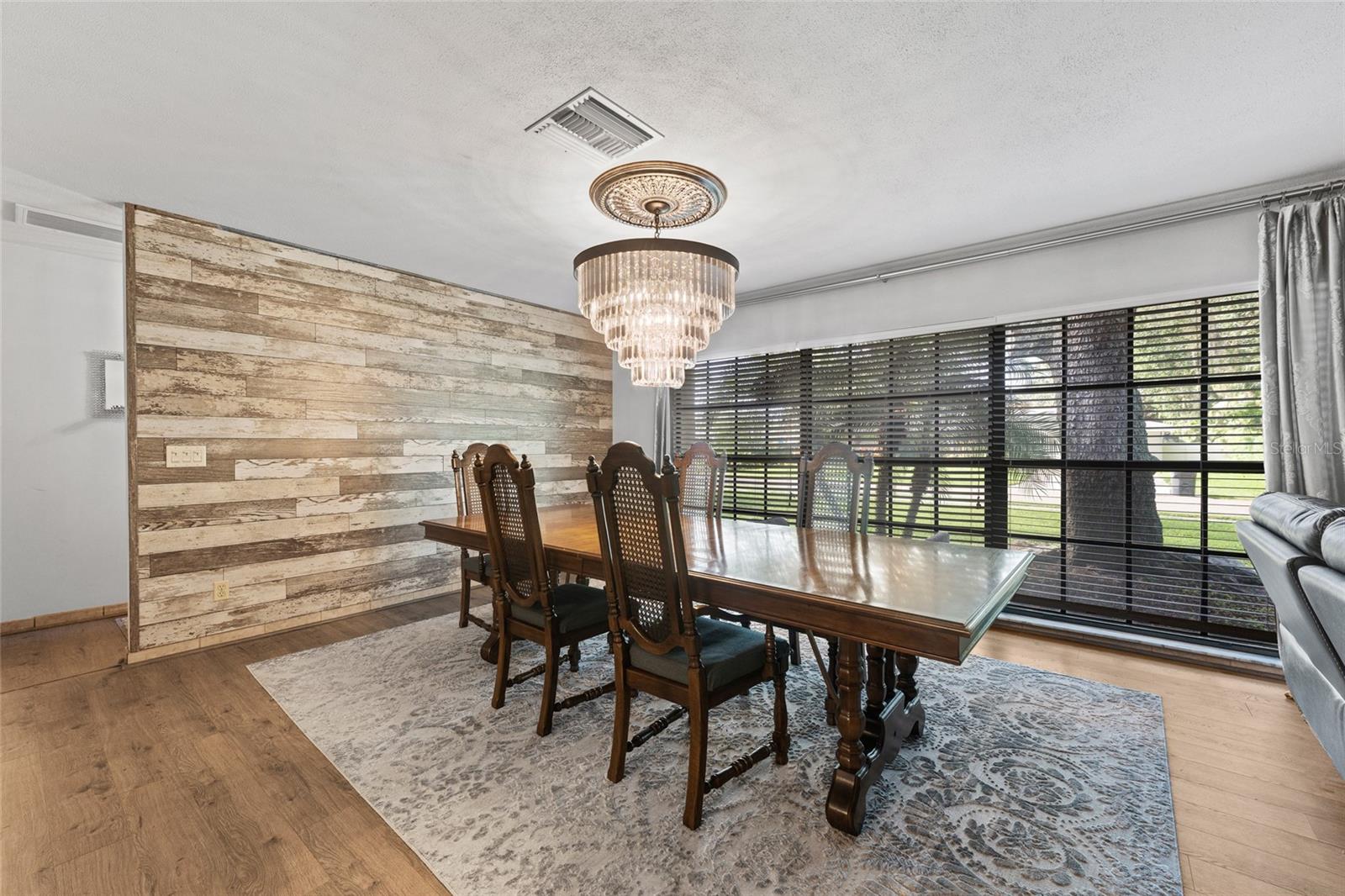 Image 17 of 40 For 3011 Lake Ellen Drive