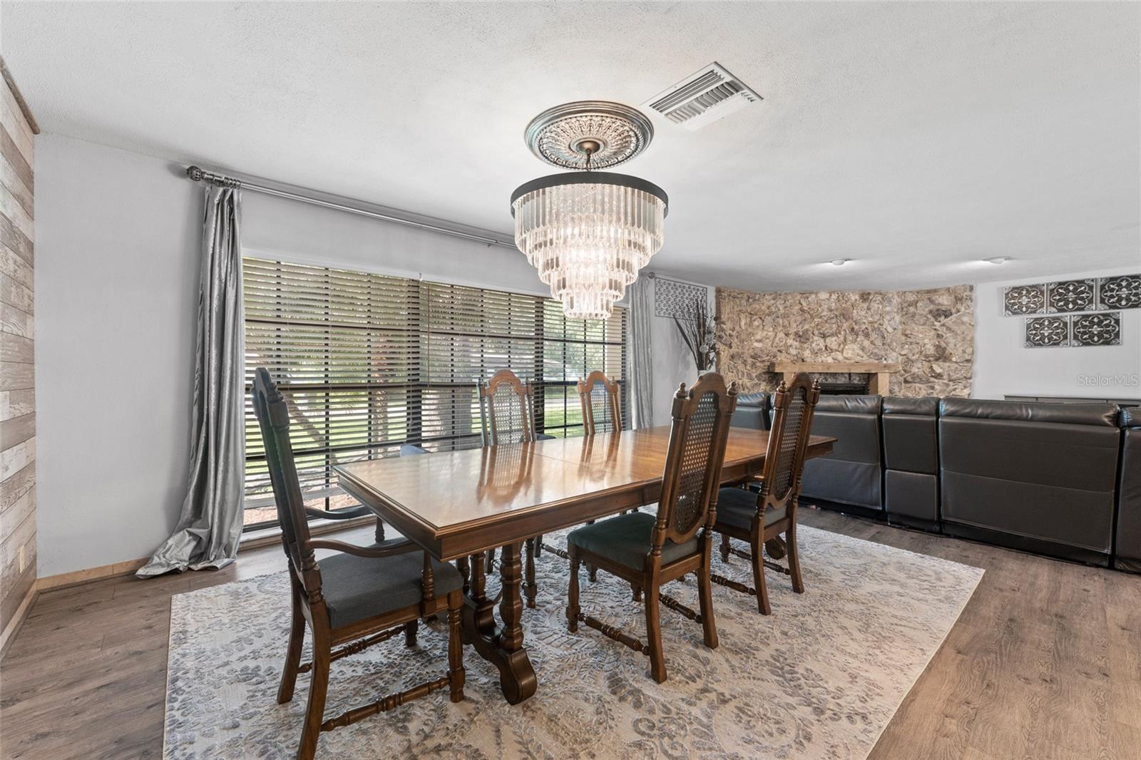 Image 18 of 40 For 3011 Lake Ellen Drive