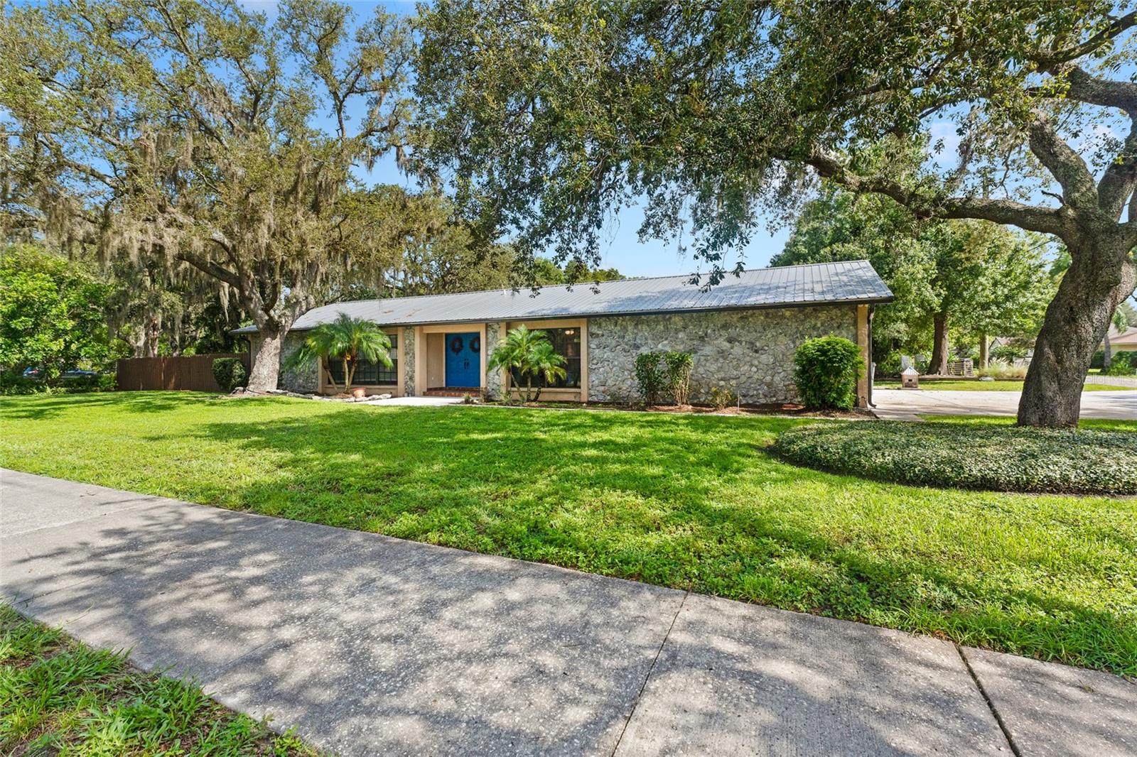 Image 4 of 40 For 3011 Lake Ellen Drive