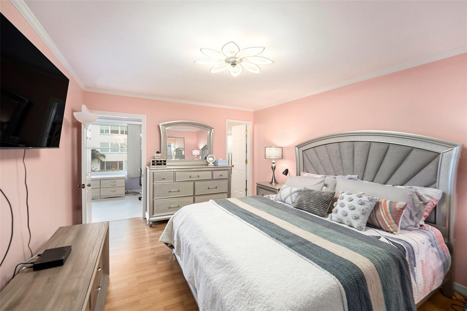 Image 18 of 50 For 2960 59th Street S 215