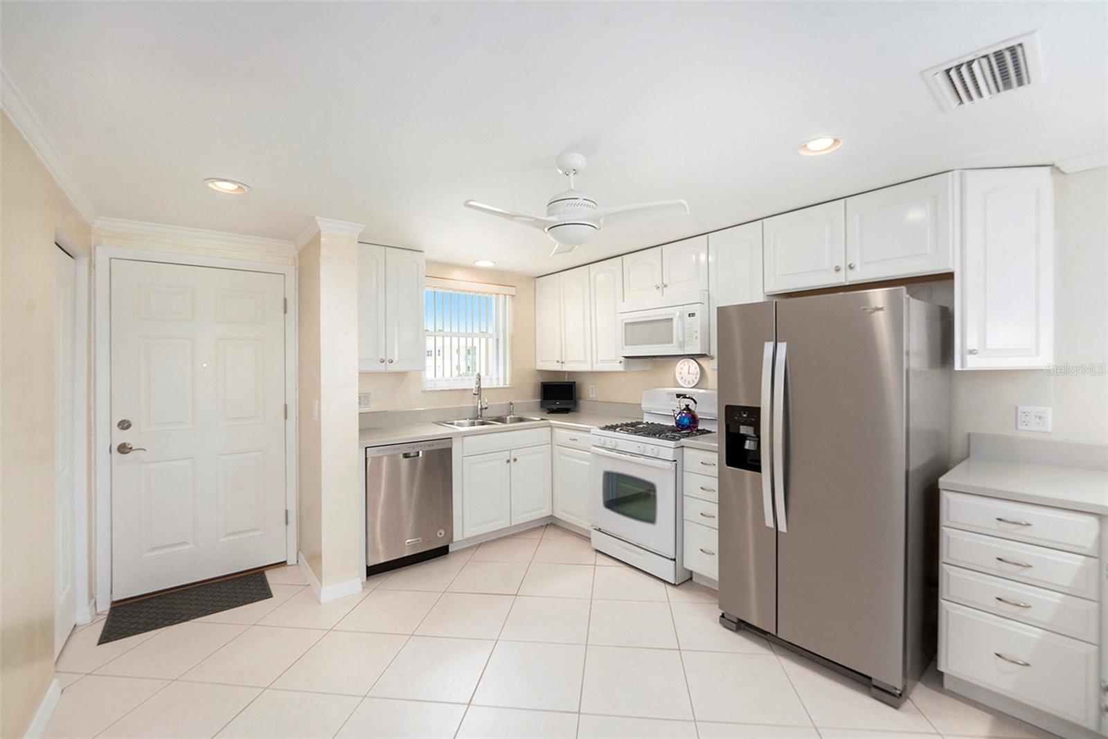 Image 4 of 50 For 2960 59th Street S 215