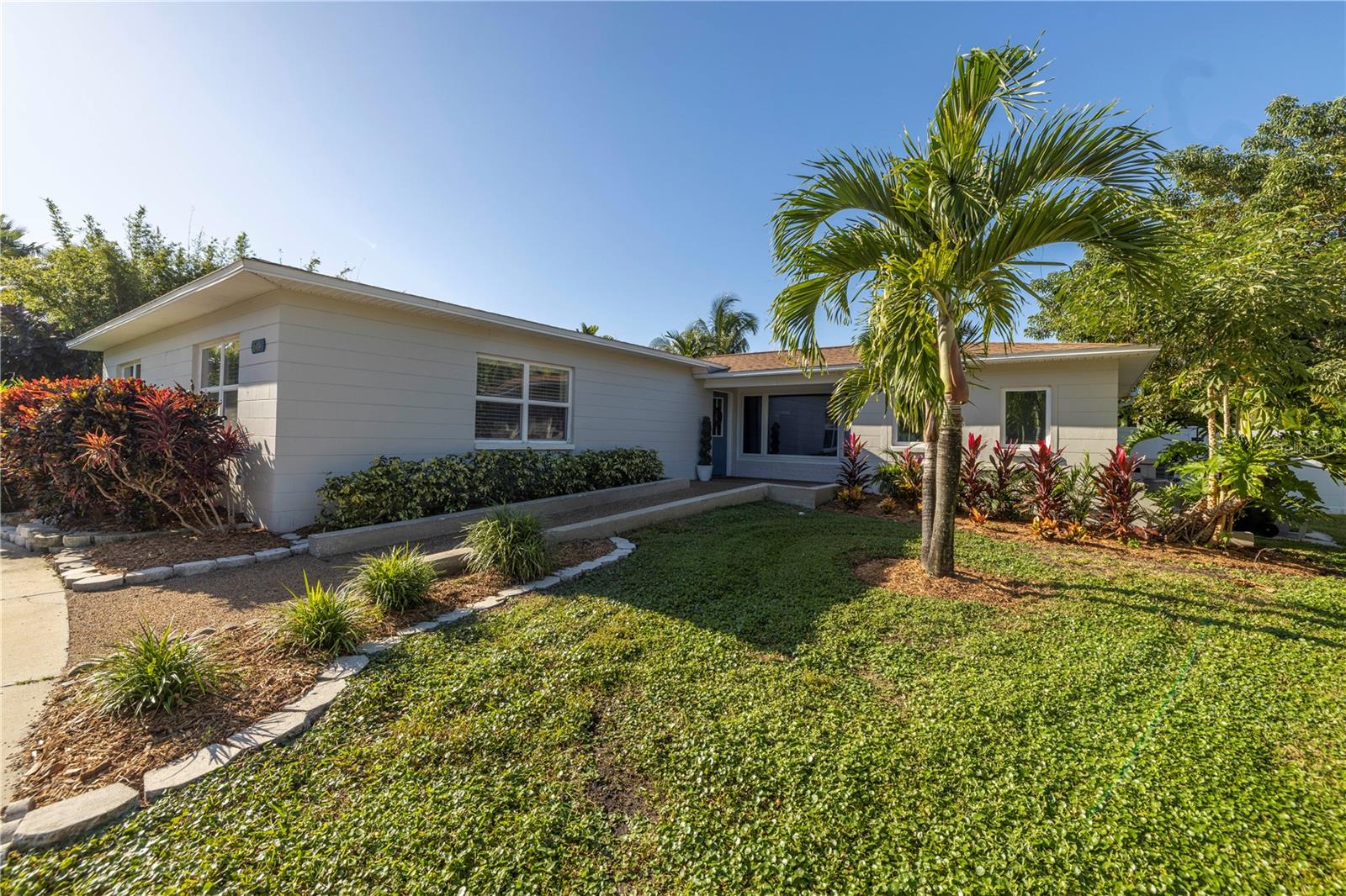 Details for 610 Cordova Boulevard Ne, ST PETERSBURG, FL 33704