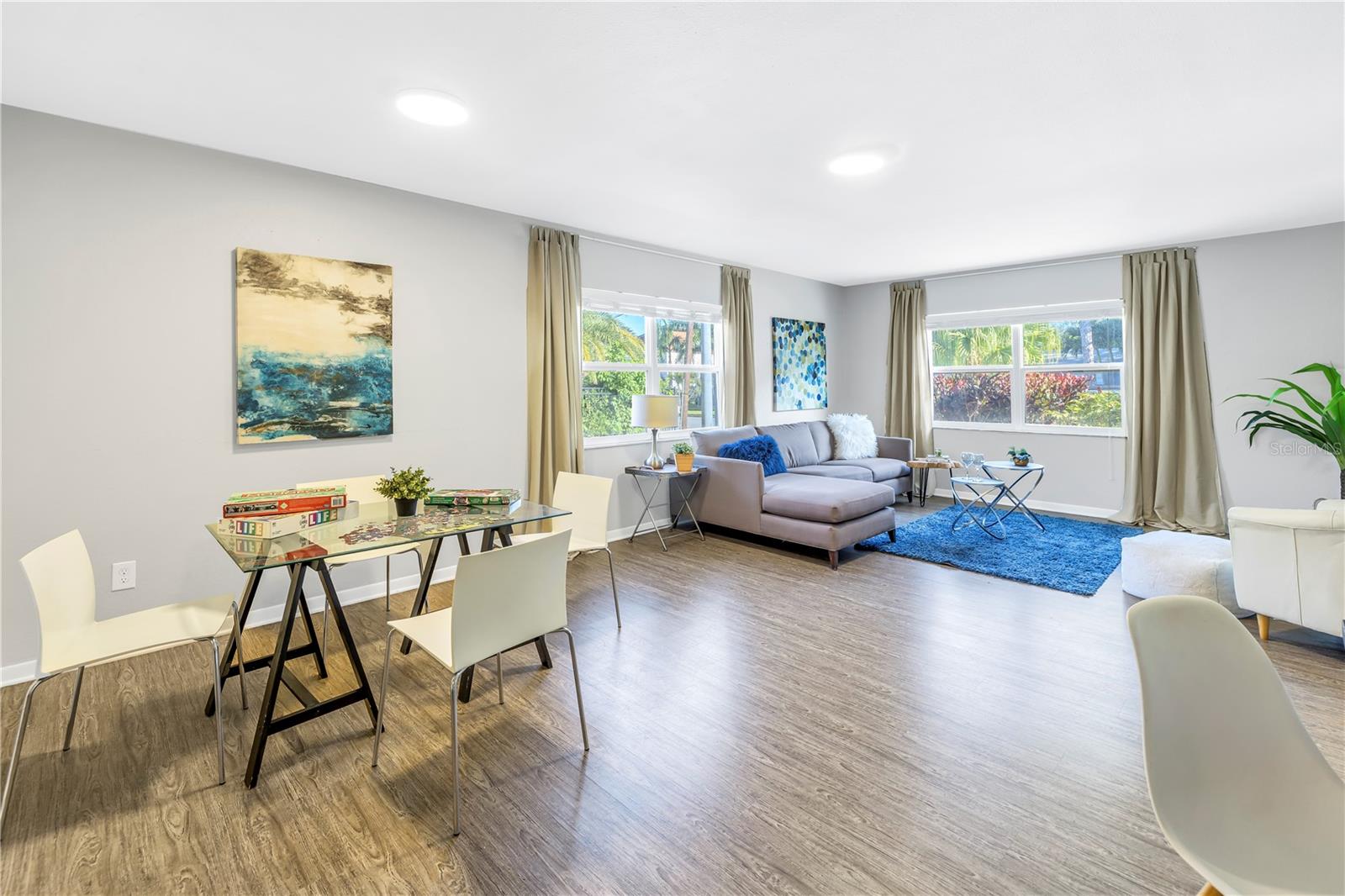 Image 11 of 61 For 610 Cordova Boulevard Ne