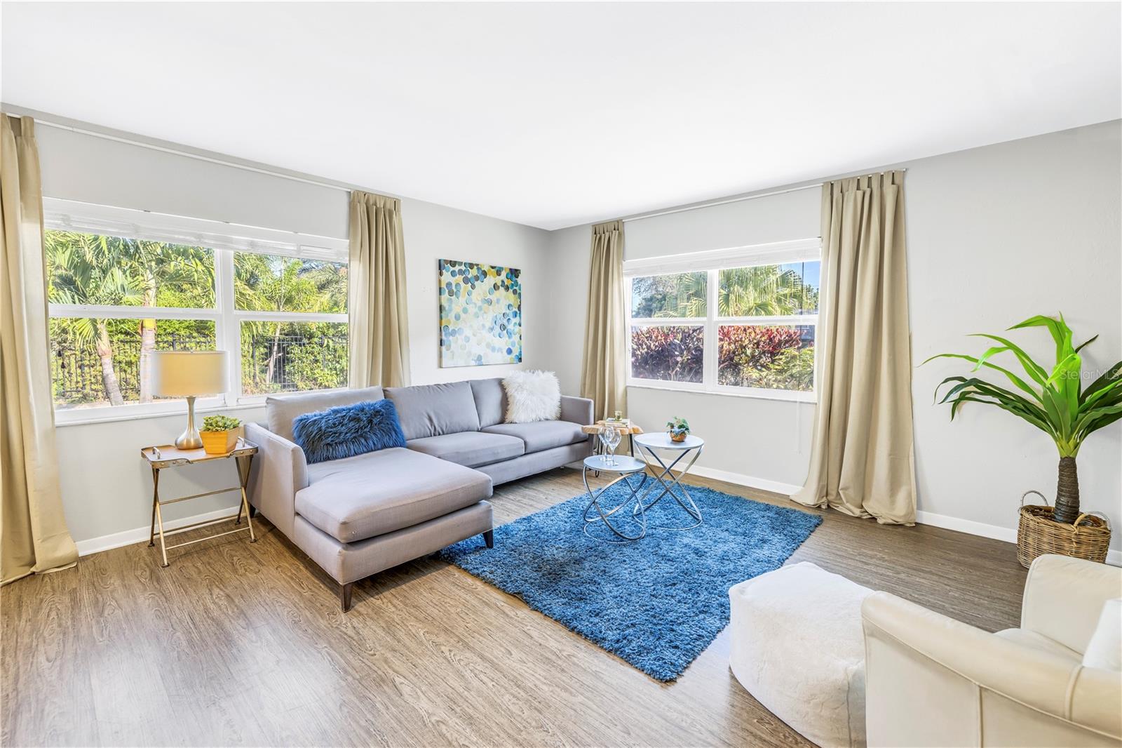 Image 15 of 61 For 610 Cordova Boulevard Ne