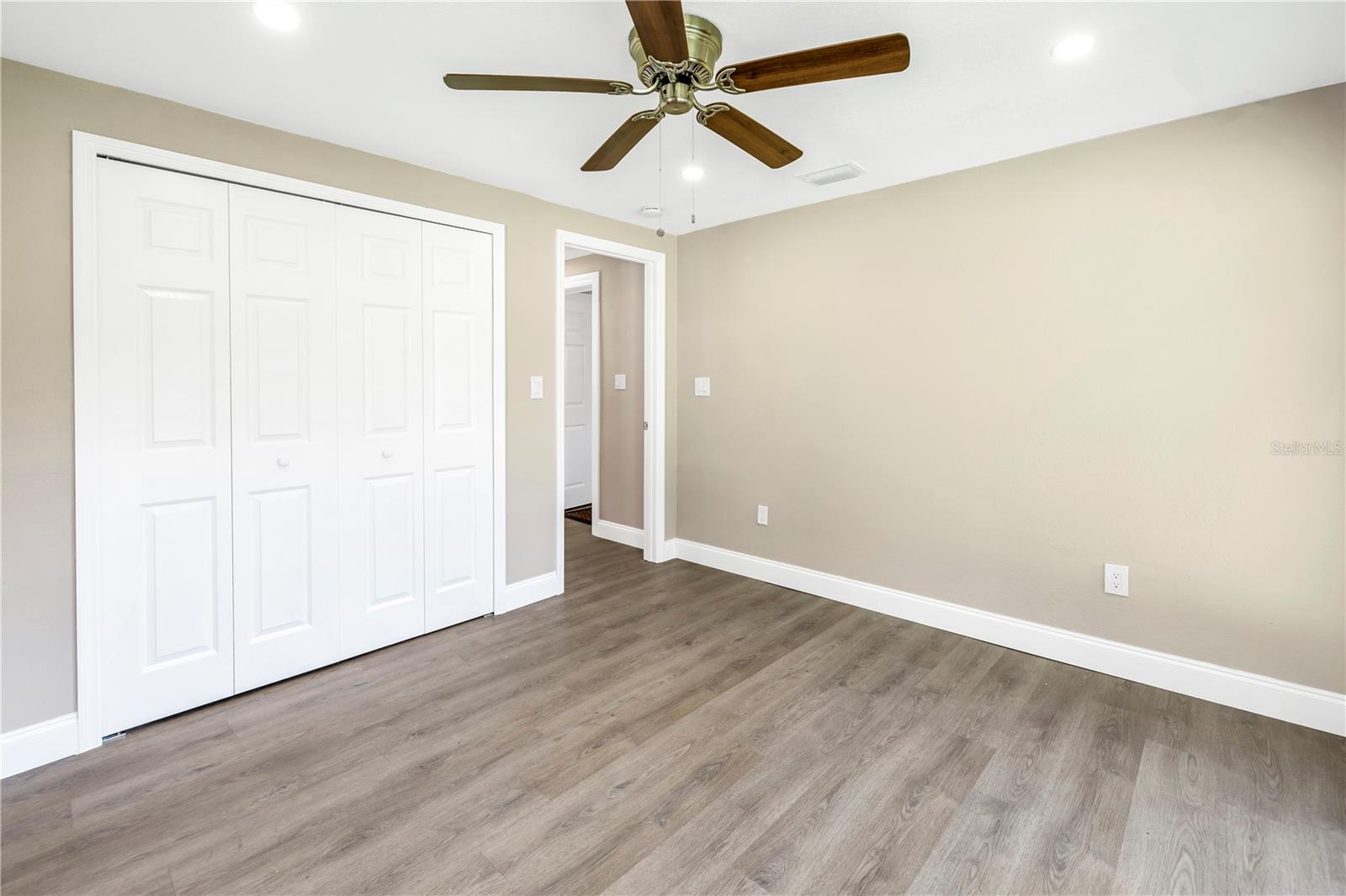 Image 48 of 61 For 610 Cordova Boulevard Ne