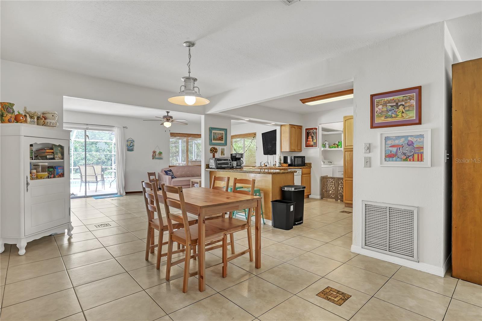 Image 10 of 48 For 1340 Mariposa Drive Ne