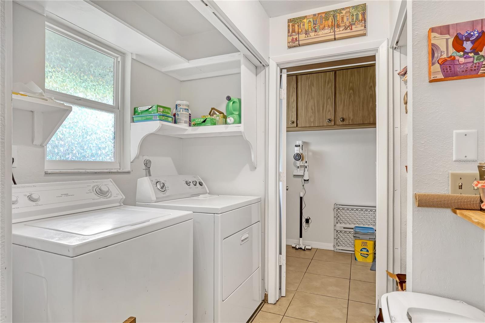 Image 21 of 48 For 1340 Mariposa Drive Ne