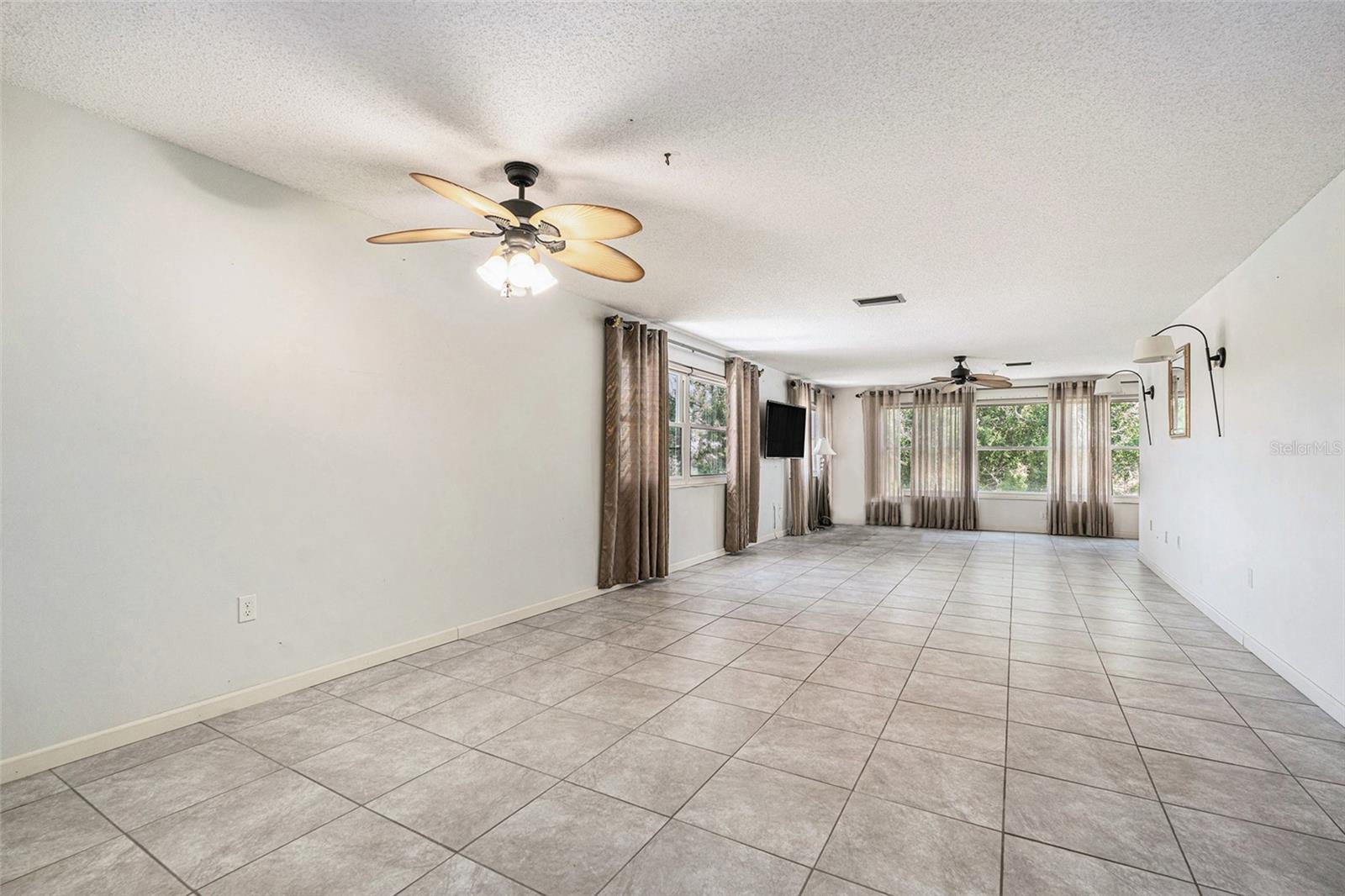Image 19 of 19 For 5623 80th Street N 415