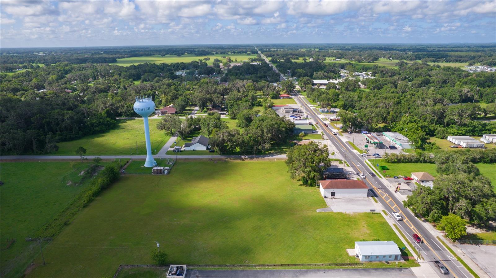 Listing photo id 27 for 453 Market Boulevard