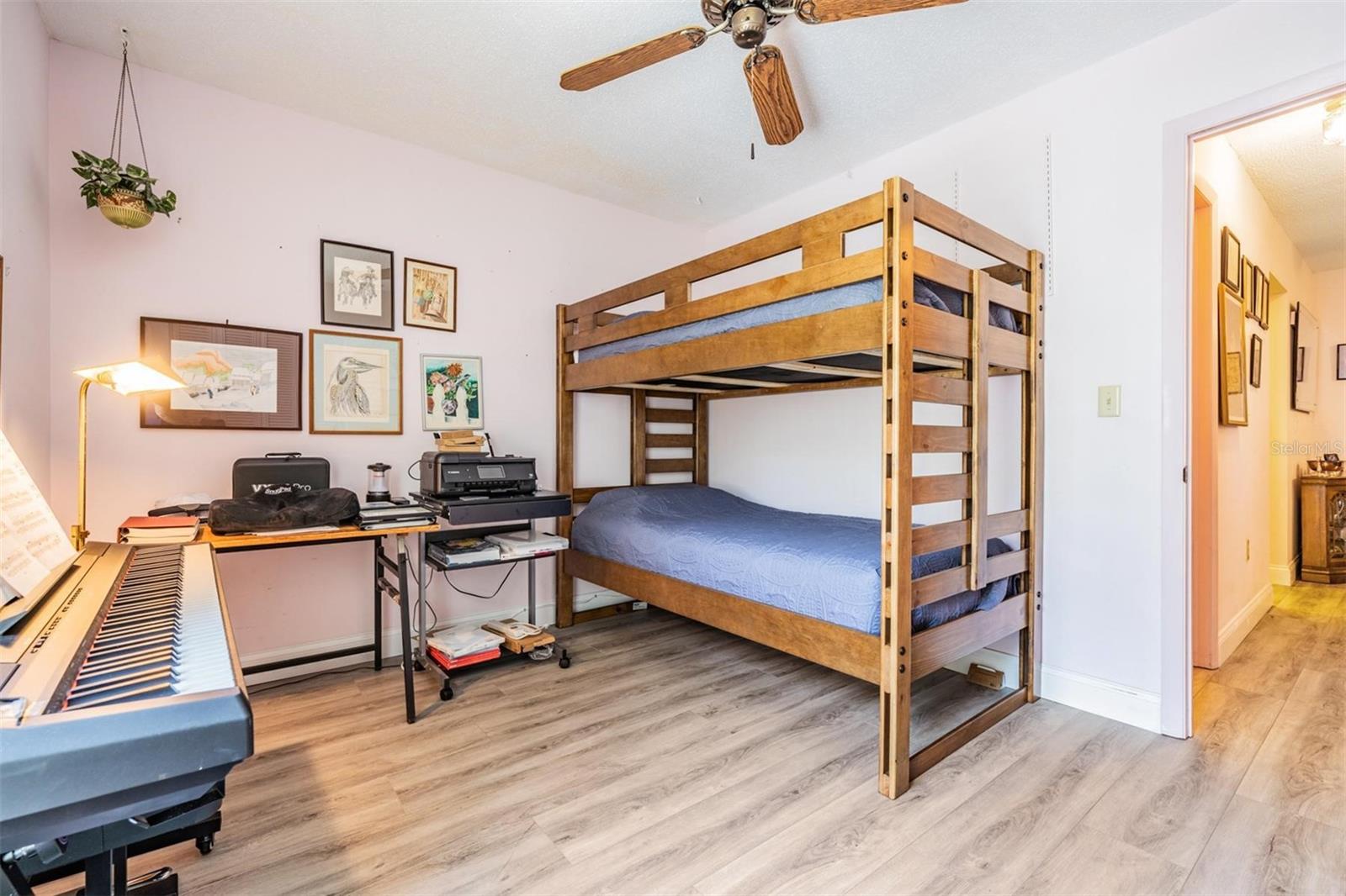 Image 7 of 31 For 2700 Bayshore Boulevard 6210
