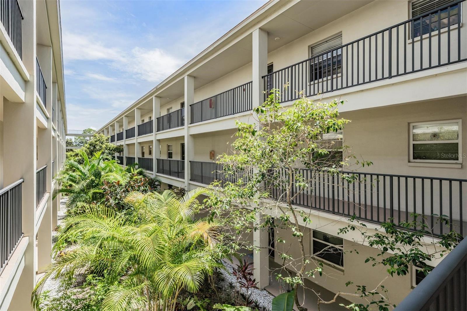 Image 9 of 31 For 2700 Bayshore Boulevard 6210