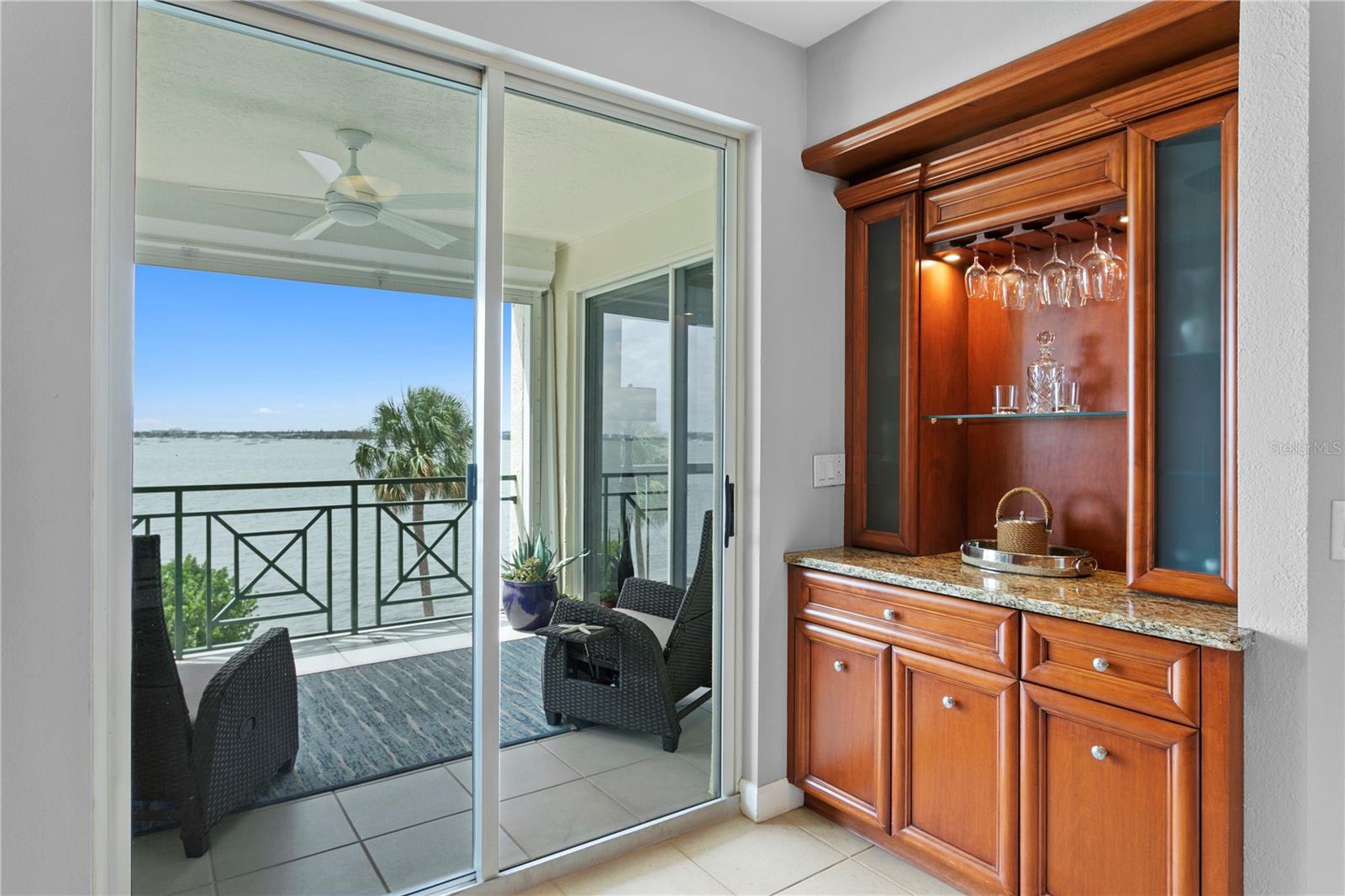 Image 23 of 67 For 4717 Dolphin Cay Lane S 303