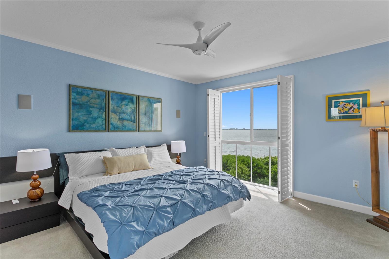 Image 25 of 67 For 4717 Dolphin Cay Lane S 303