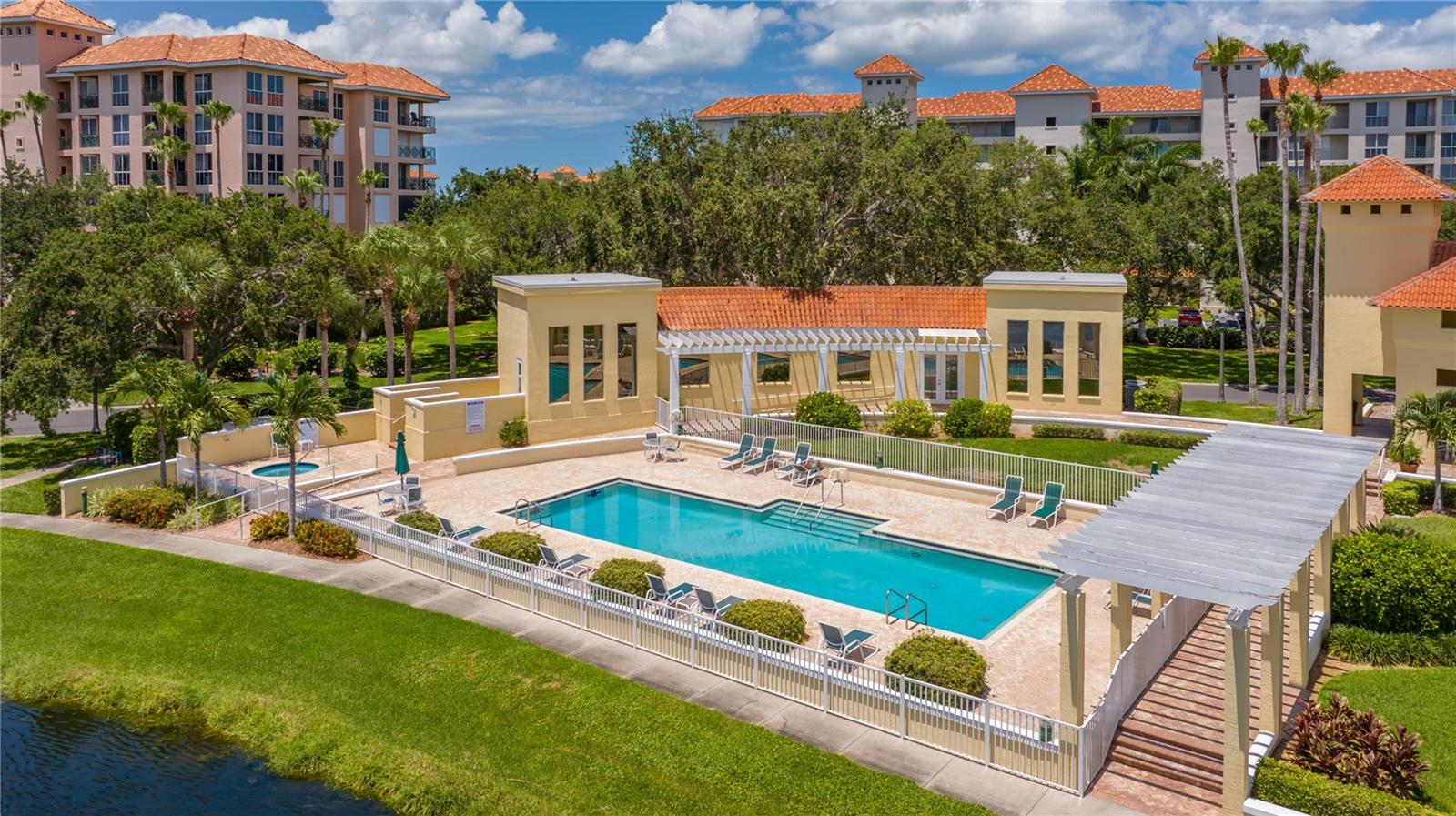 Image 54 of 67 For 4717 Dolphin Cay Lane S 303