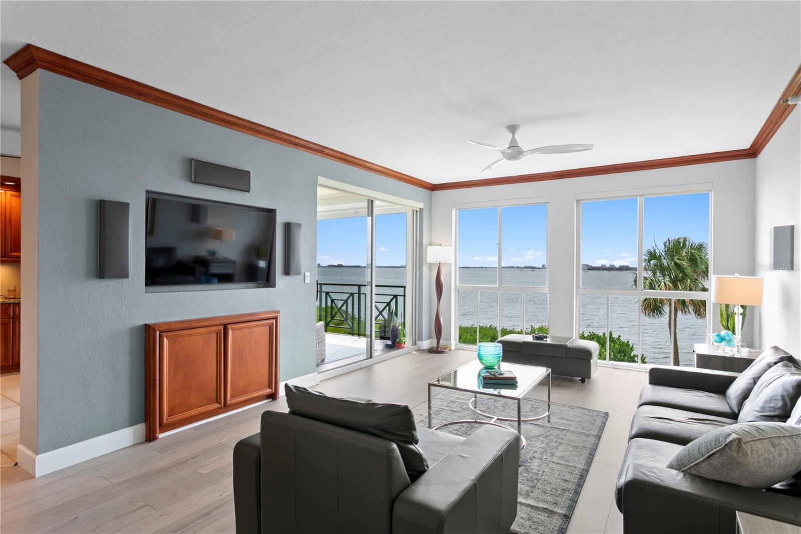 Image 9 of 67 For 4717 Dolphin Cay Lane S 303