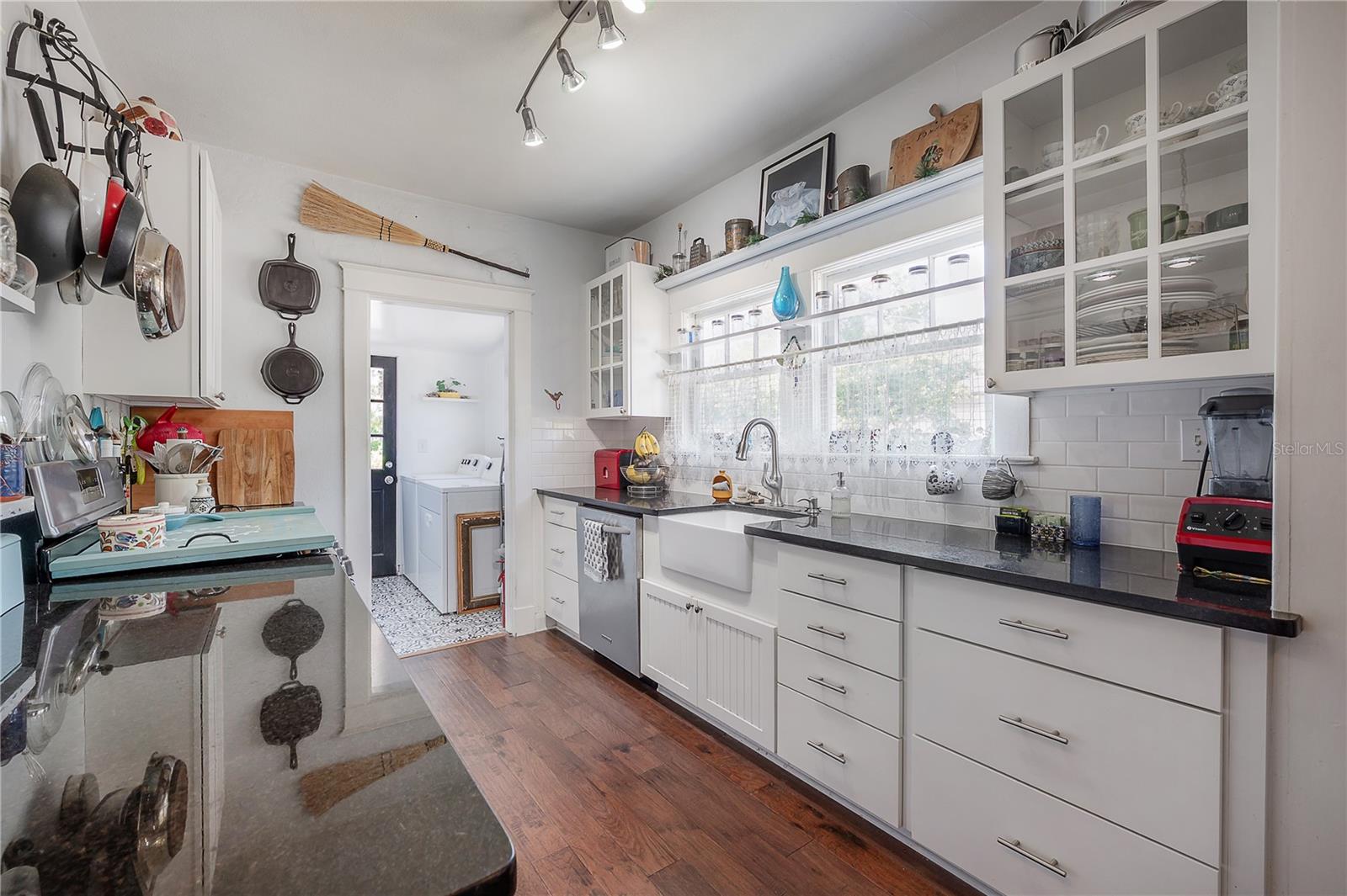Image 15 of 77 For 917 Idlewild Avenue