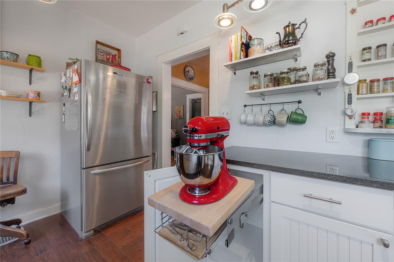Image 23 of 77 For 917 Idlewild Avenue