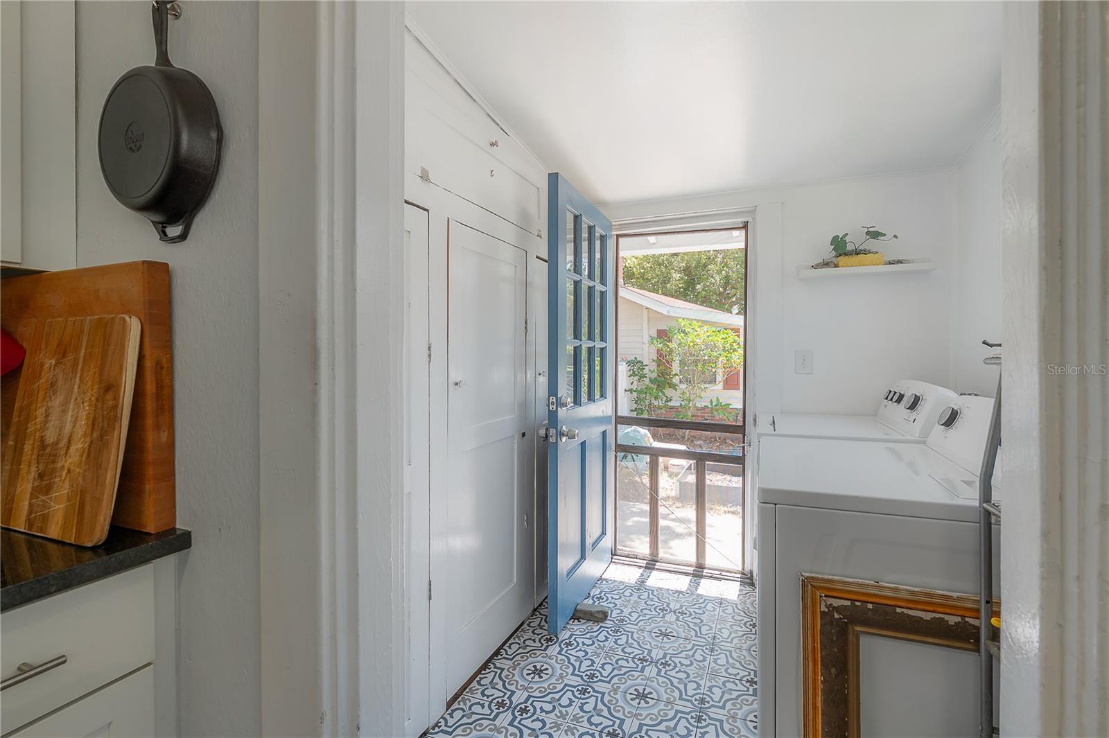 Image 25 of 77 For 917 Idlewild Avenue