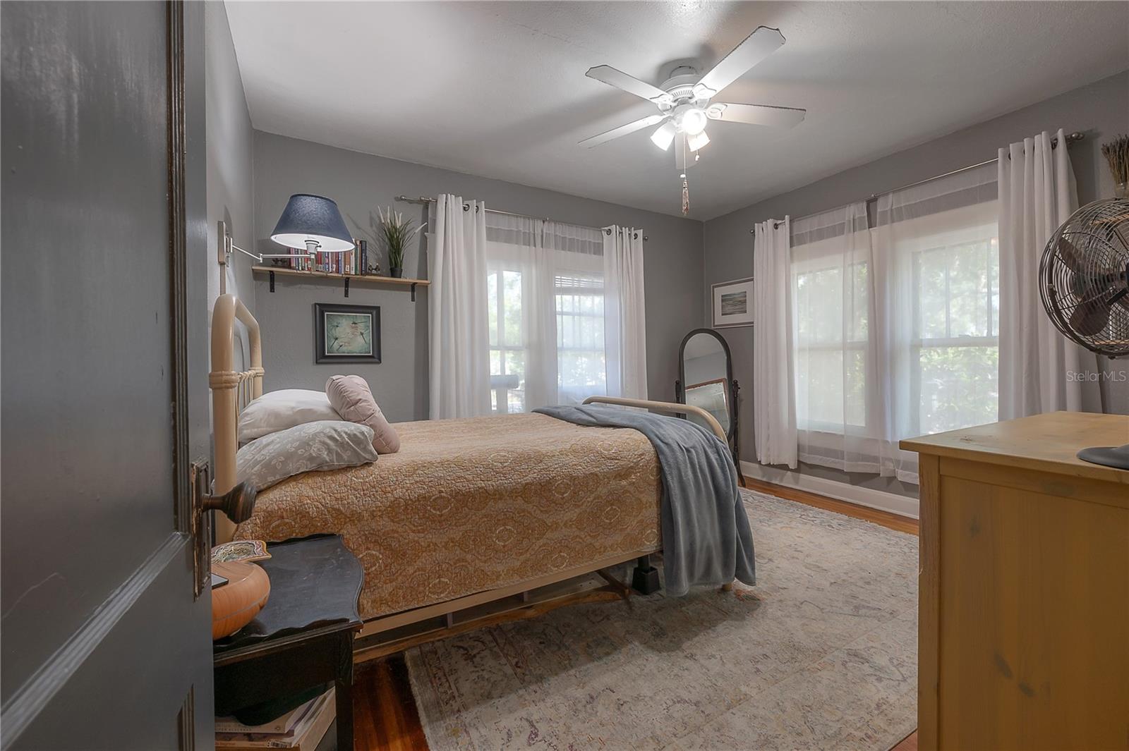 Image 29 of 77 For 917 Idlewild Avenue