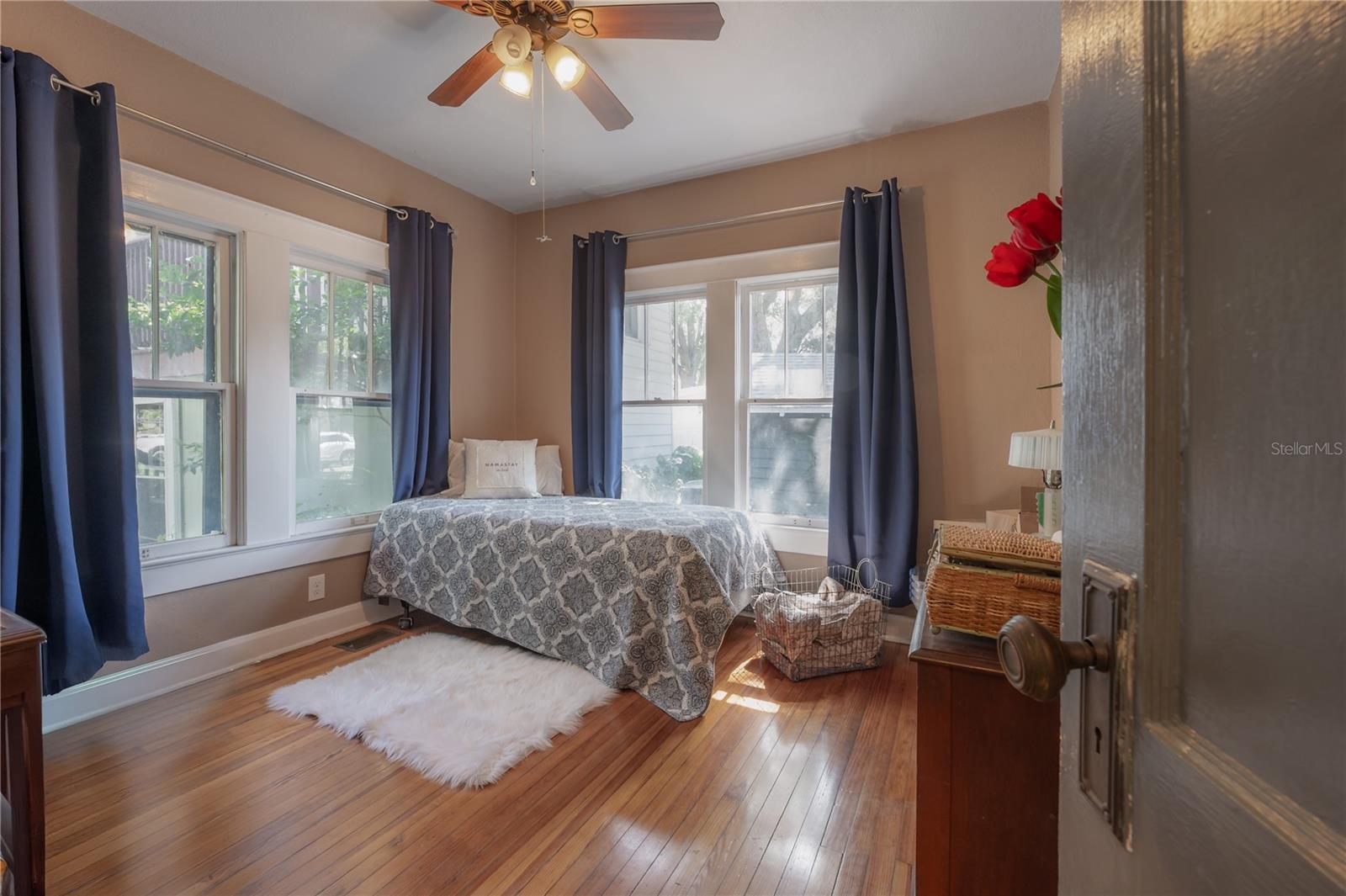 Image 38 of 77 For 917 Idlewild Avenue